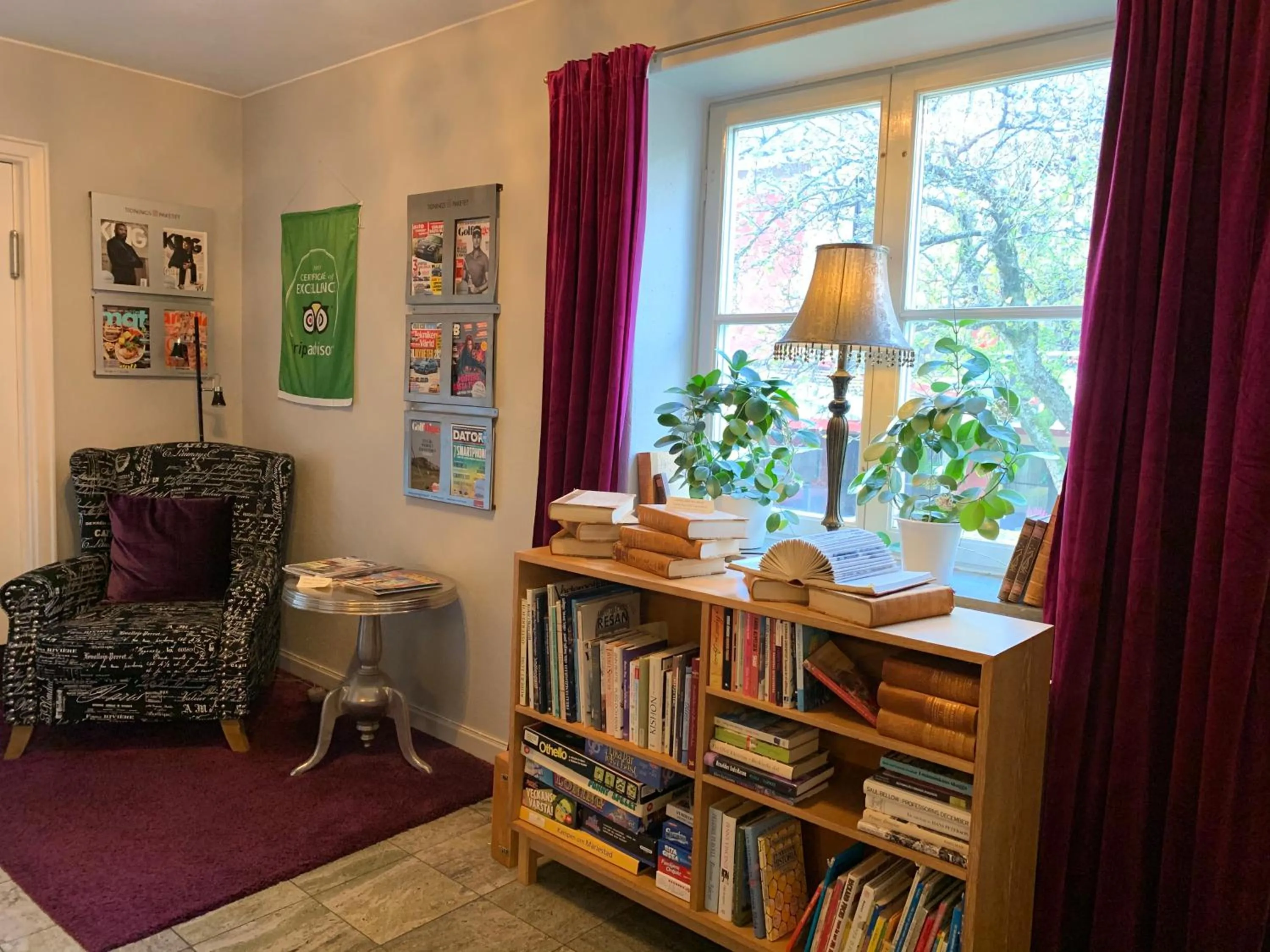 Library in Hotel Wictoria