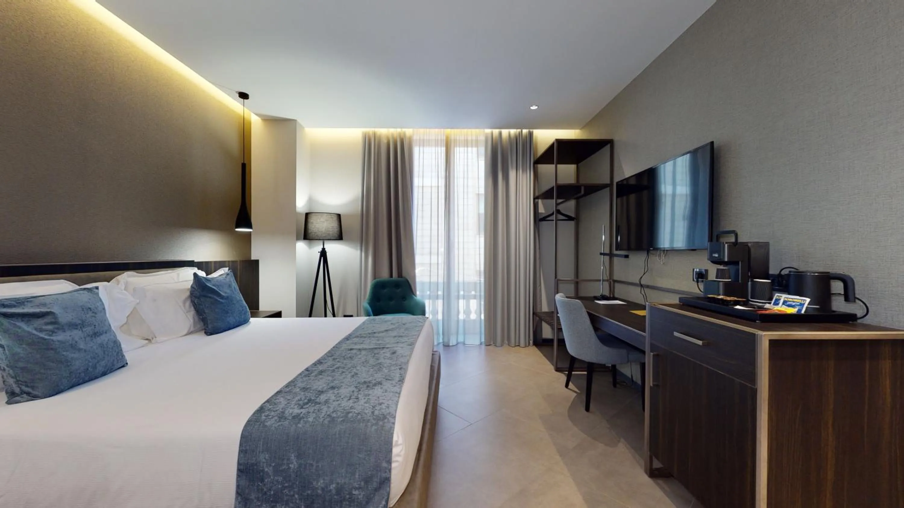 Photo of the whole room, Bed in GALLERIA The Smart Boutique APARTHOTEL By OSPITAMI