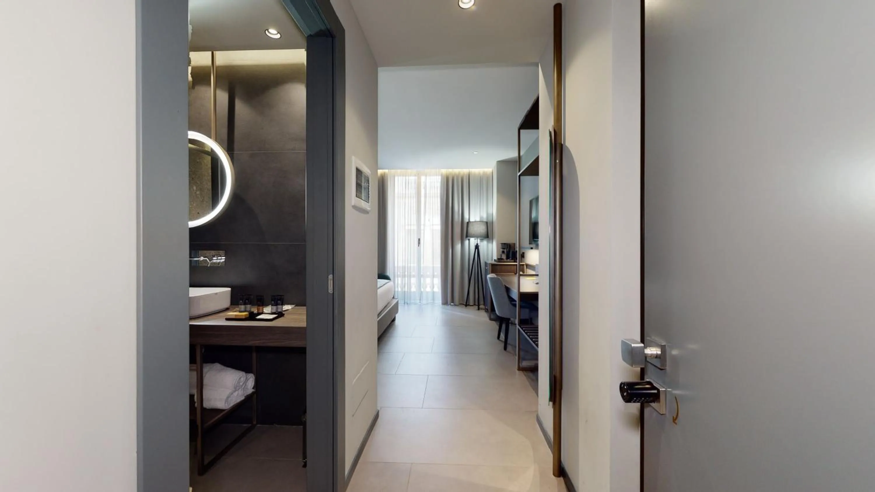 Facade/entrance, Bed in GALLERIA The Smart Boutique APARTHOTEL By OSPITAMI