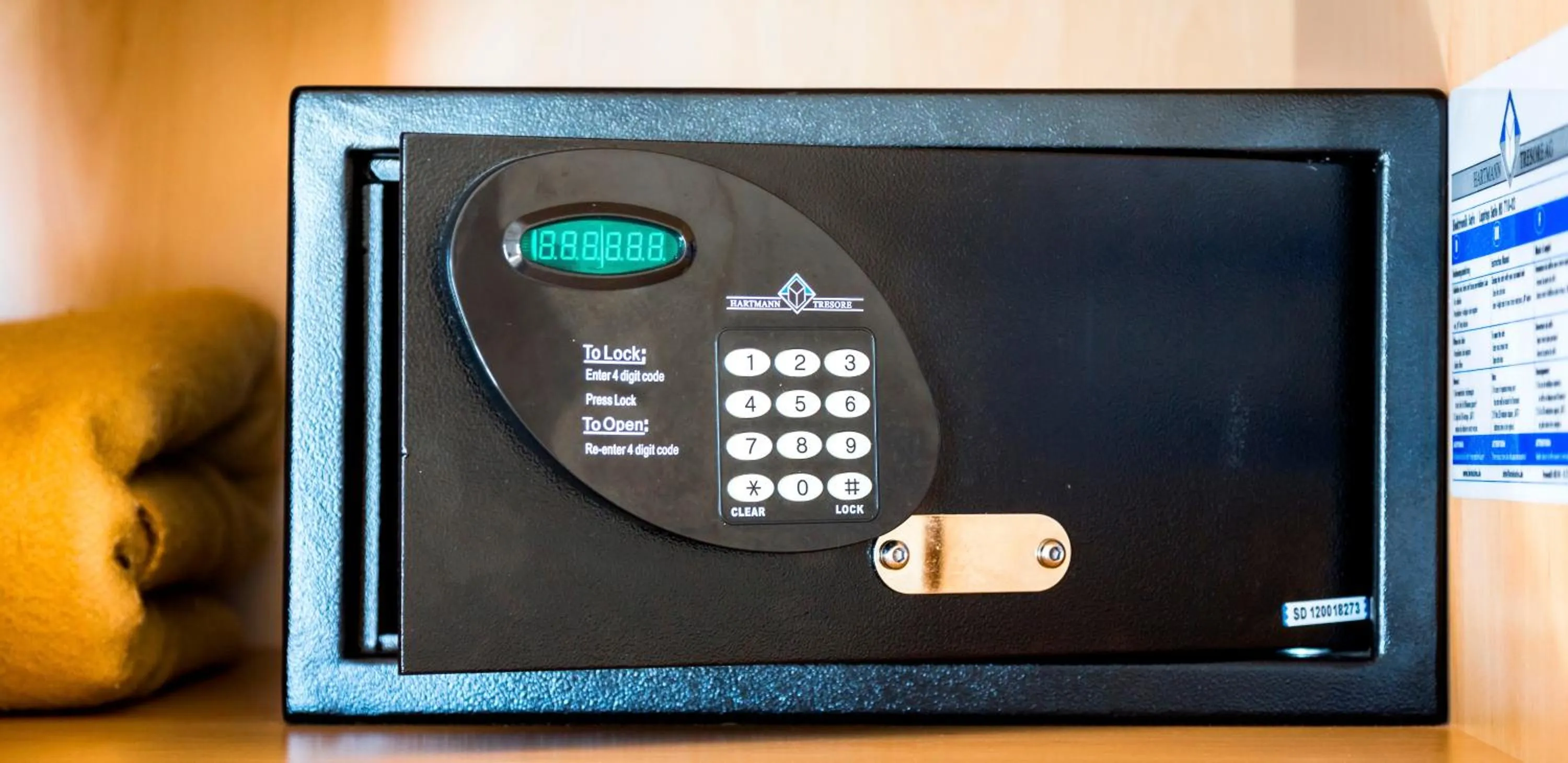 Bedroom in Hôtel La Galiote en Ré