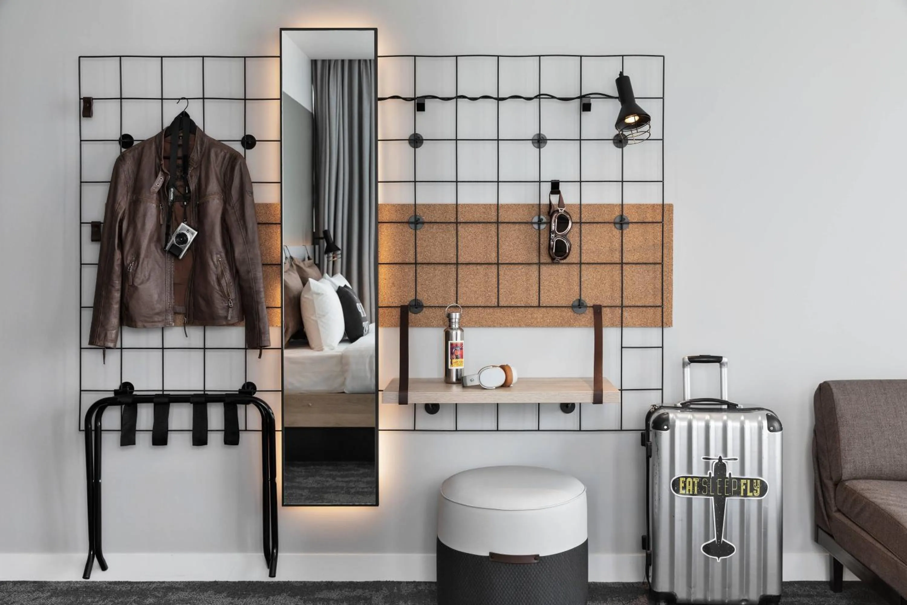 Photo of the whole room in Moxy Lyon Airport