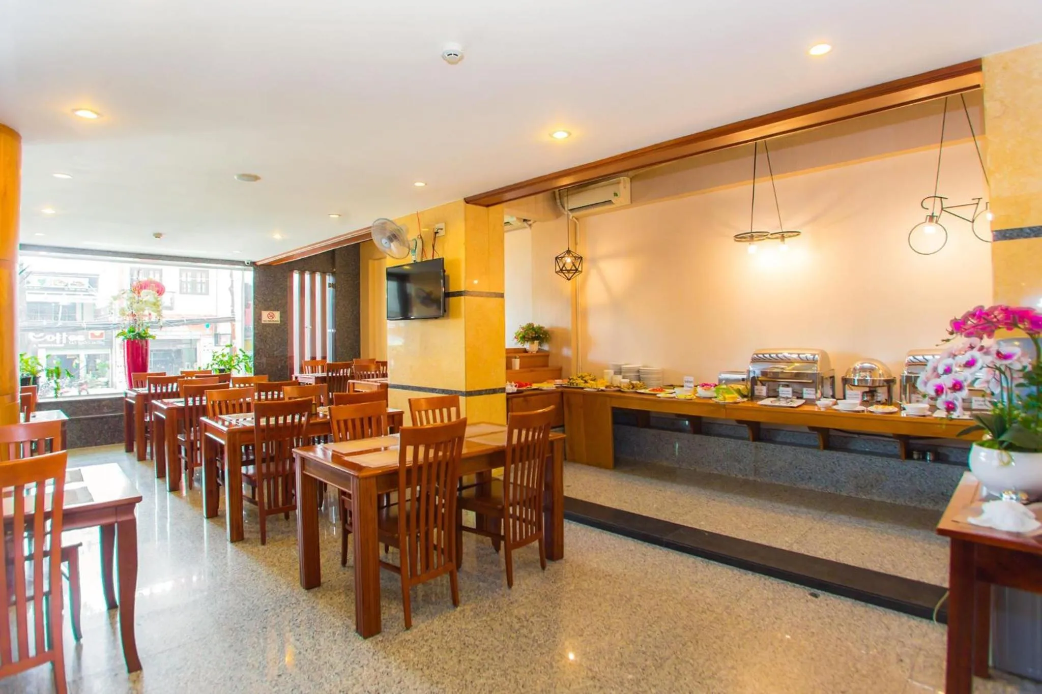 Breakfast in Dong Do Hotel