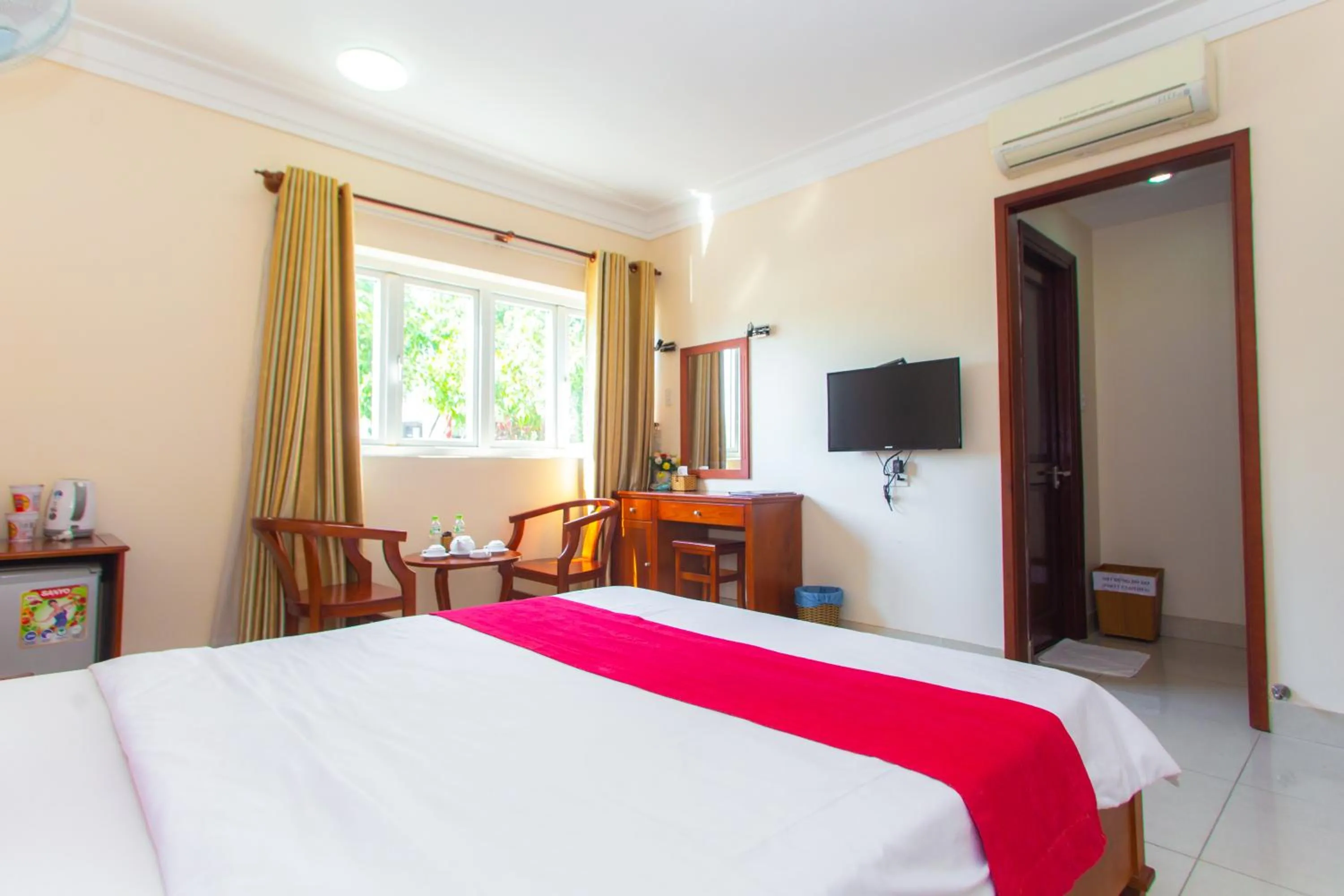 Bed in Dong Do Hotel