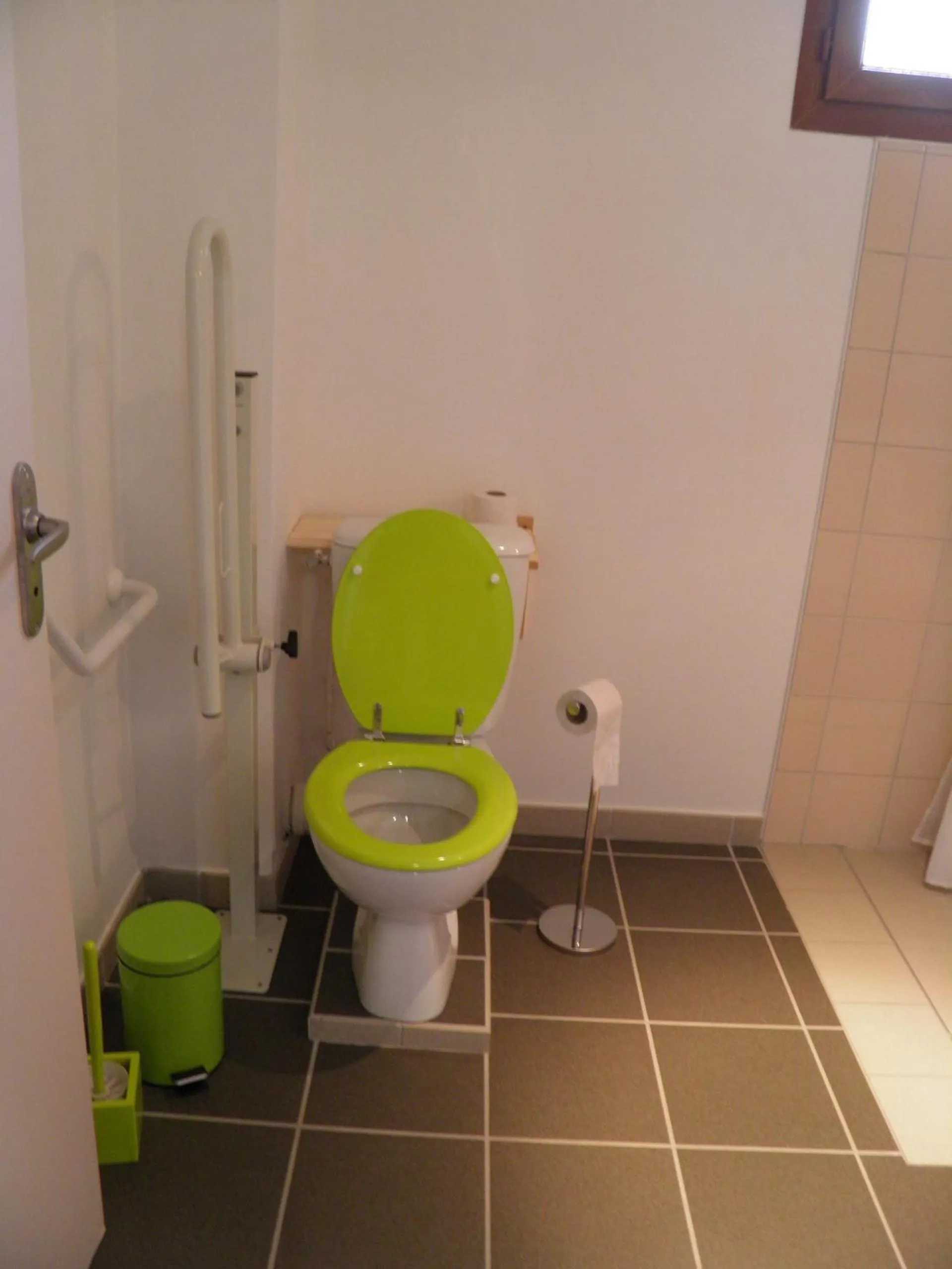 Toilet in Auberge des Pyrénées