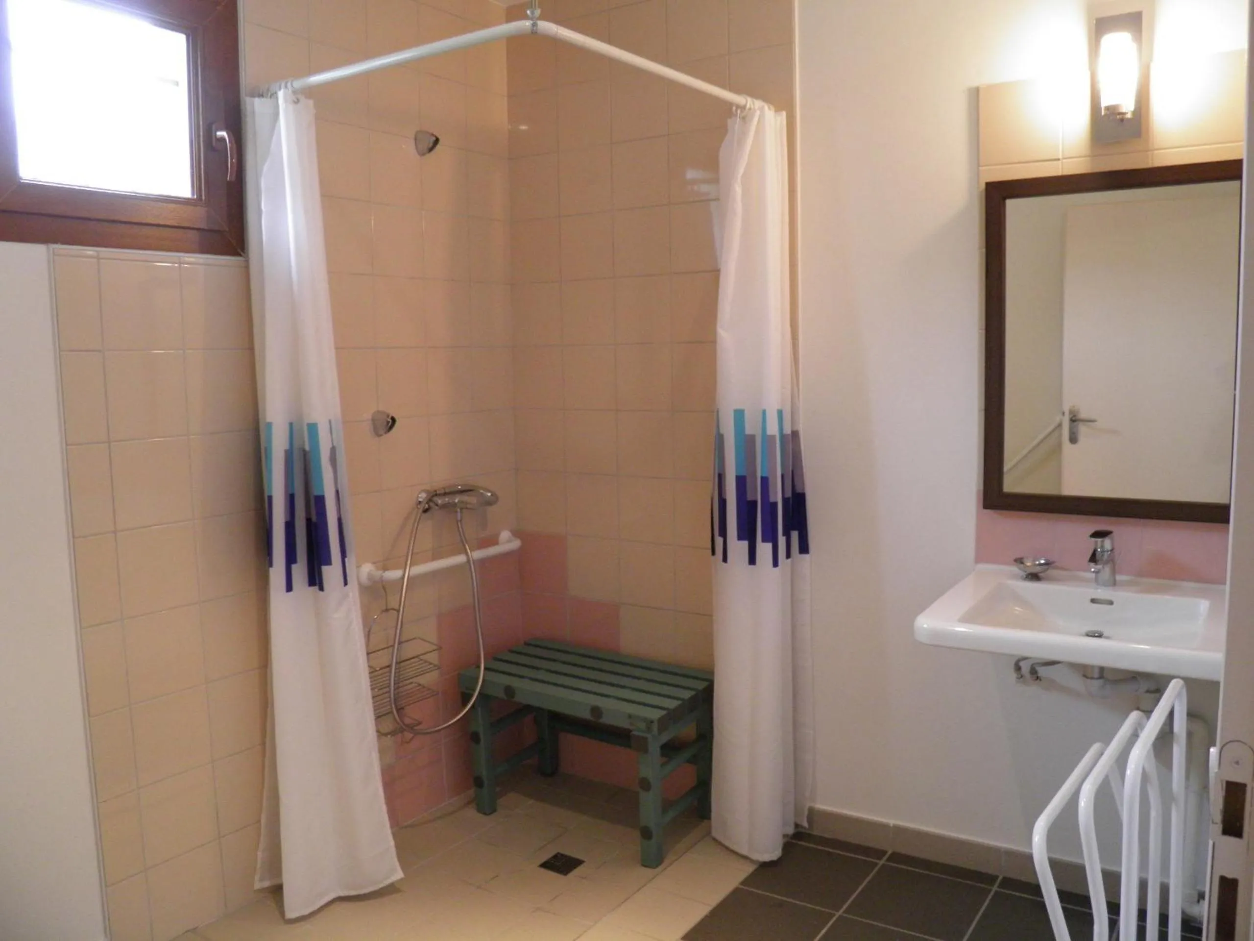 Bedroom in Auberge des Pyrénées