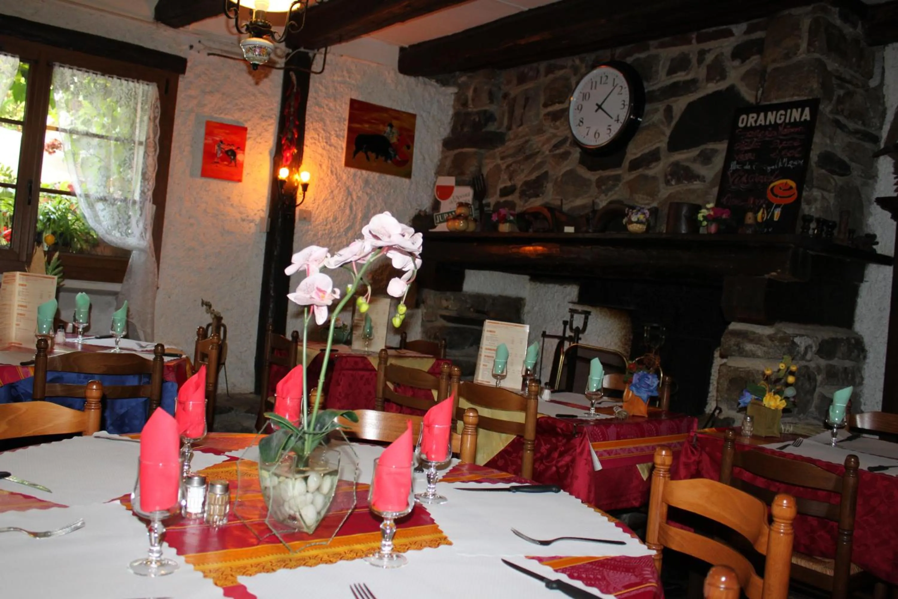 Restaurant/places to eat in Auberge des Pyrénées
