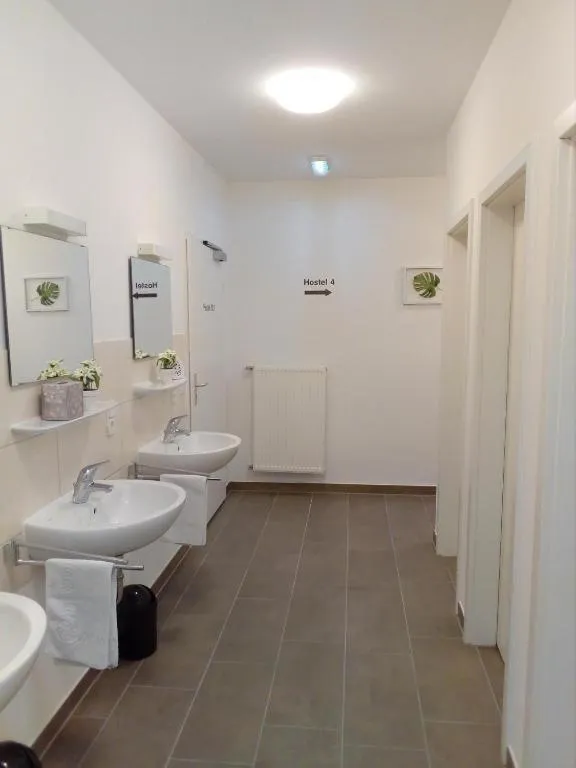 Shower in Hostel am Ostentor