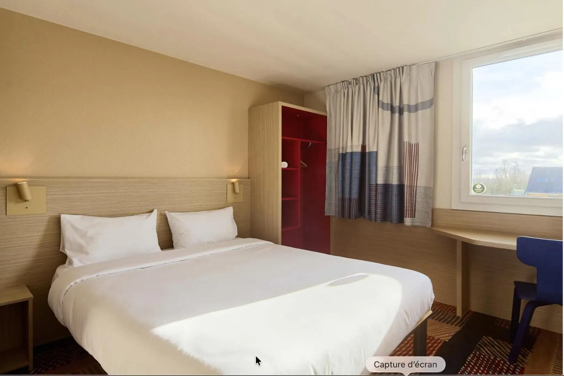 Bedroom, Bed in B&B HOTEL Saint-Witz Roissy