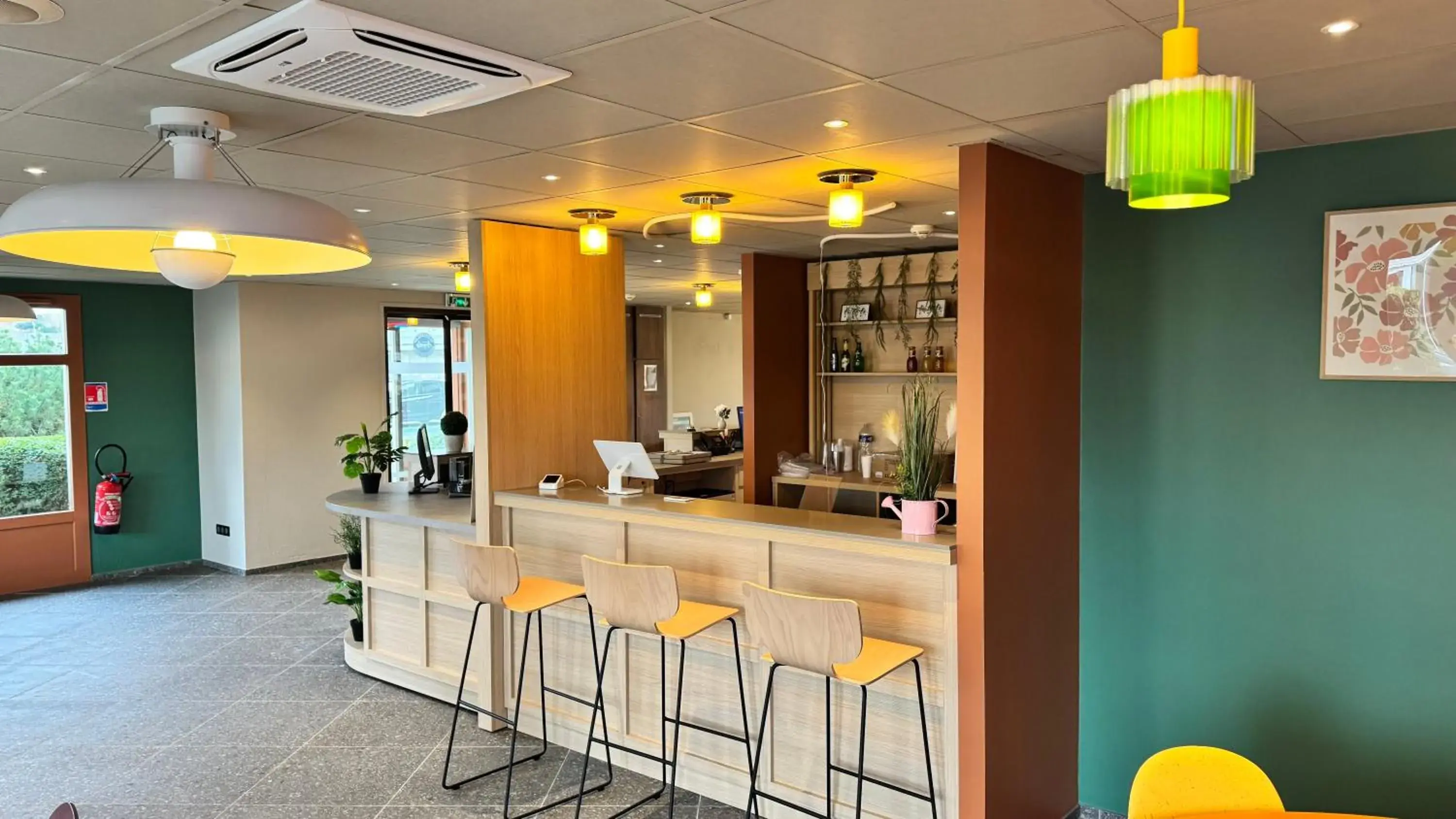 Lobby or reception in B&B HOTEL Saint-Witz Roissy Lobby or reception in B&B HOTEL Saint-Witz Roissy