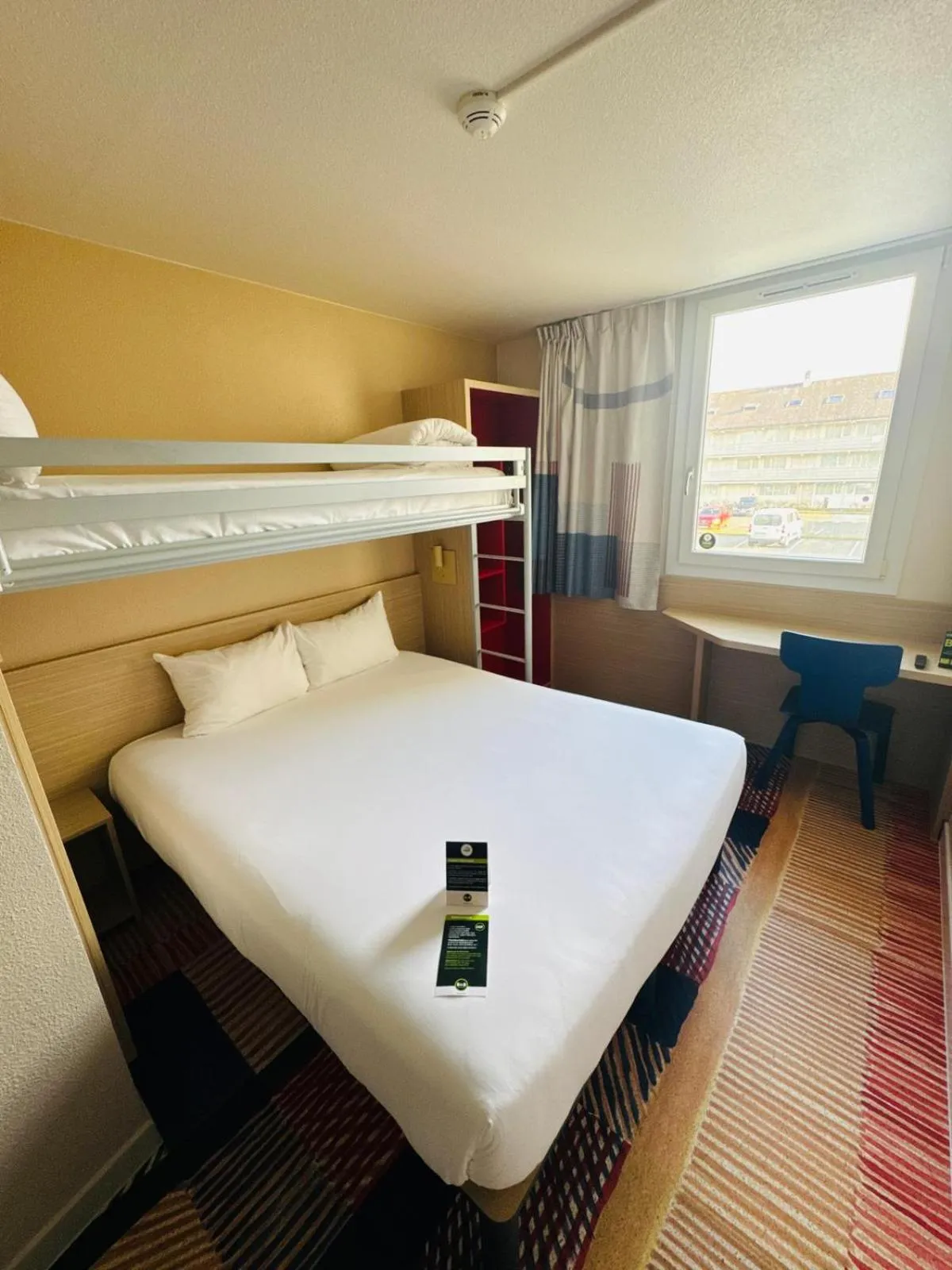 Bed in Première Classe Roissy Survilliers Saint Witz