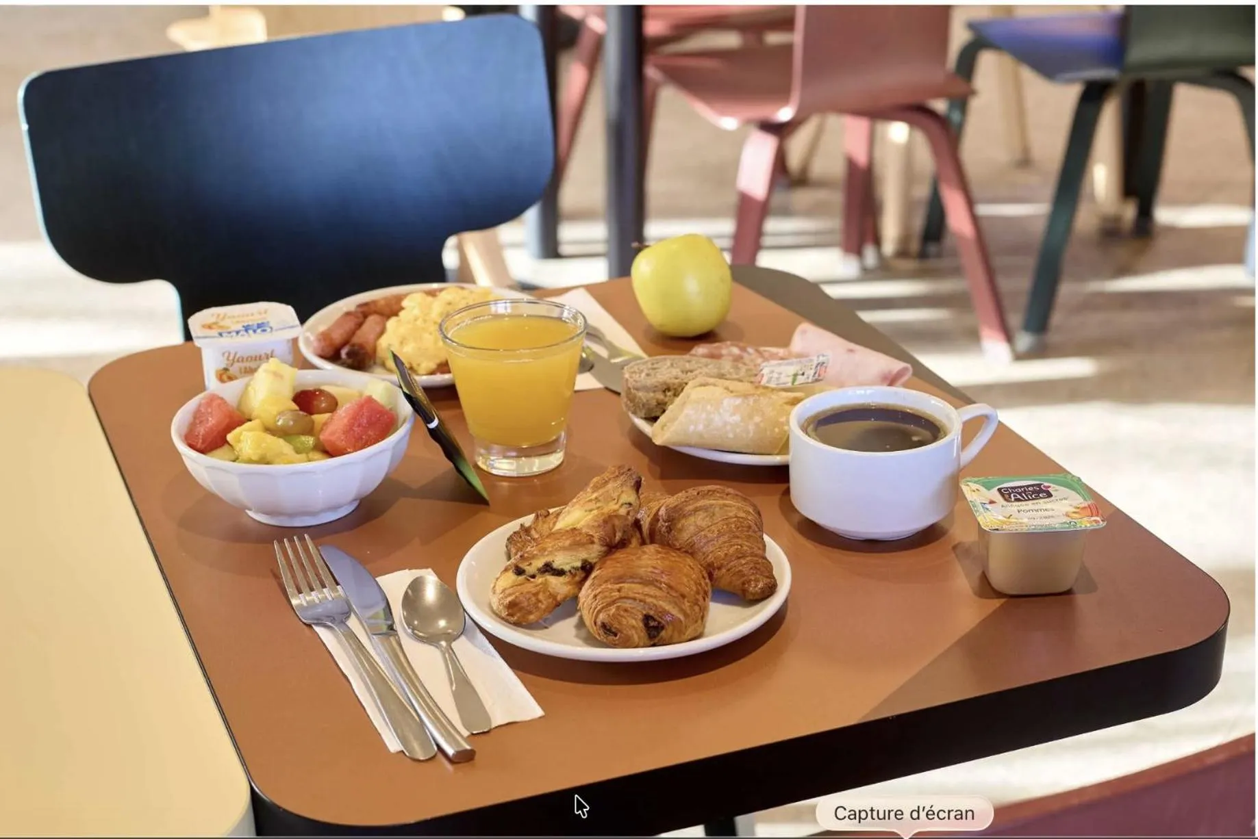 Continental breakfast in B&B HOTEL Saint-Witz Roissy
