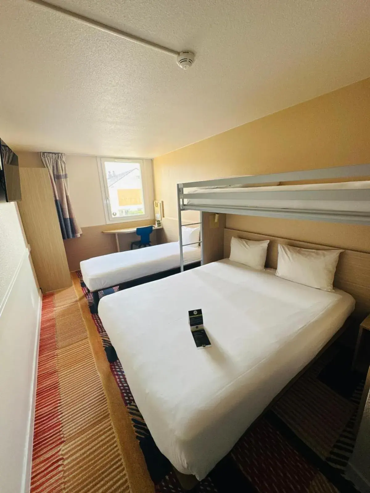 Bedroom, Bed in B&B HOTEL Saint-Witz Roissy Bedroom, Bed in B&B HOTEL Saint-Witz Roissy