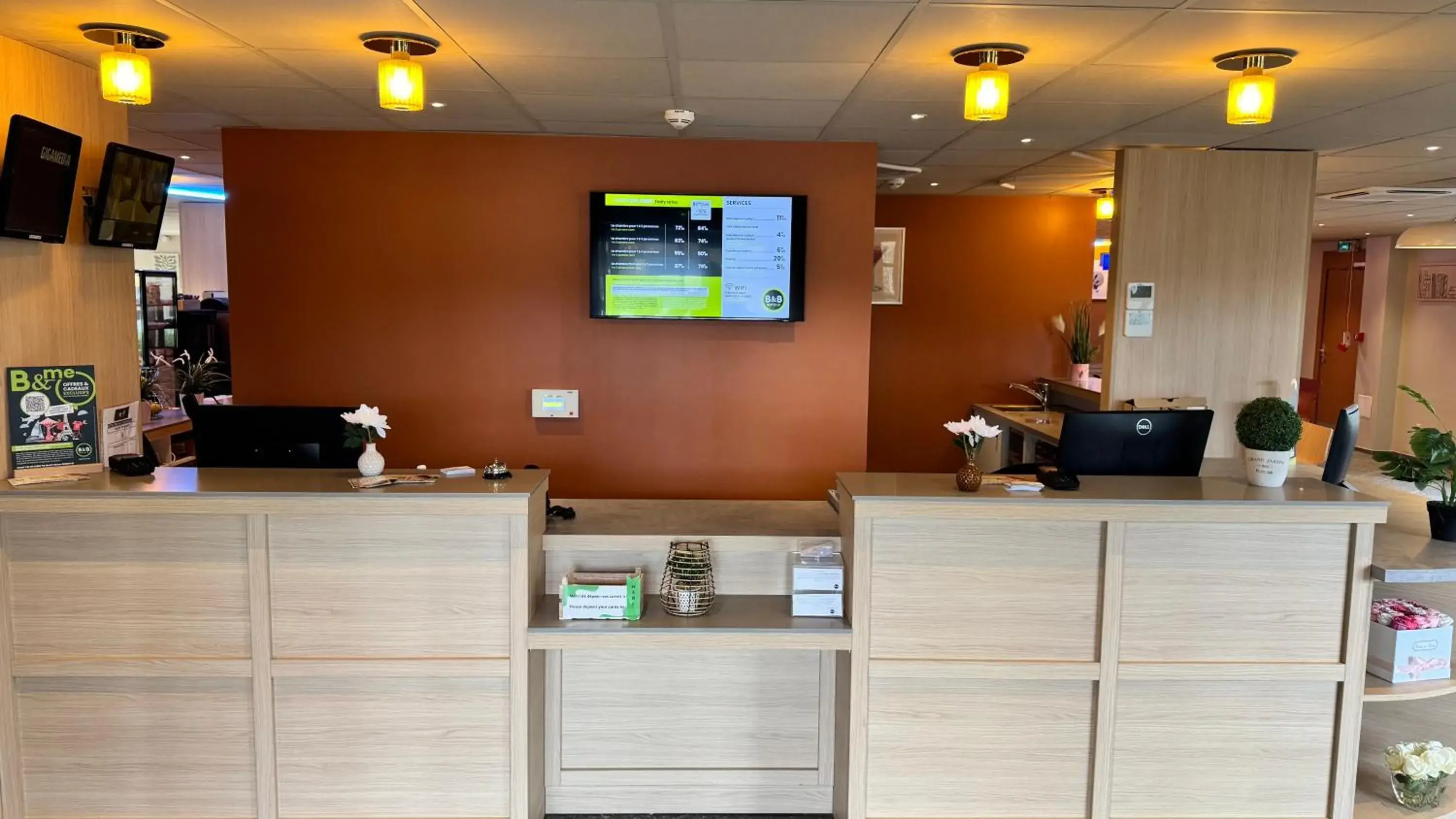 Lobby or reception in B&B HOTEL Saint-Witz Roissy Lobby or reception in B&B HOTEL Saint-Witz Roissy