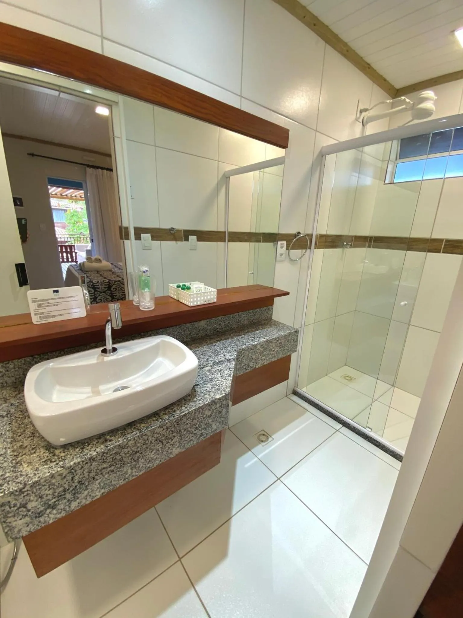 Bathroom in Pousada Alto da Floresta Noronha by Alto da Ilha