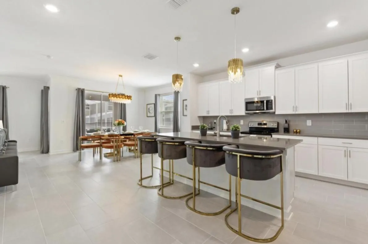 Majestic Manor Luxury Home in Prime Orlando Location