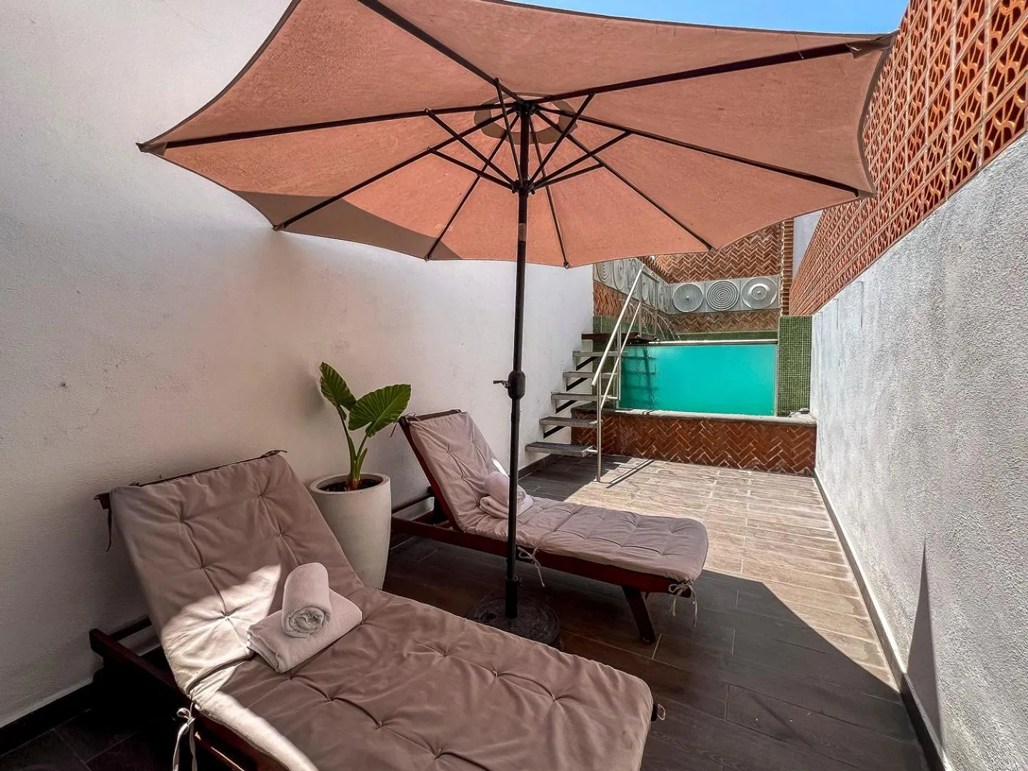 sunbed in Mansión E. Borbón