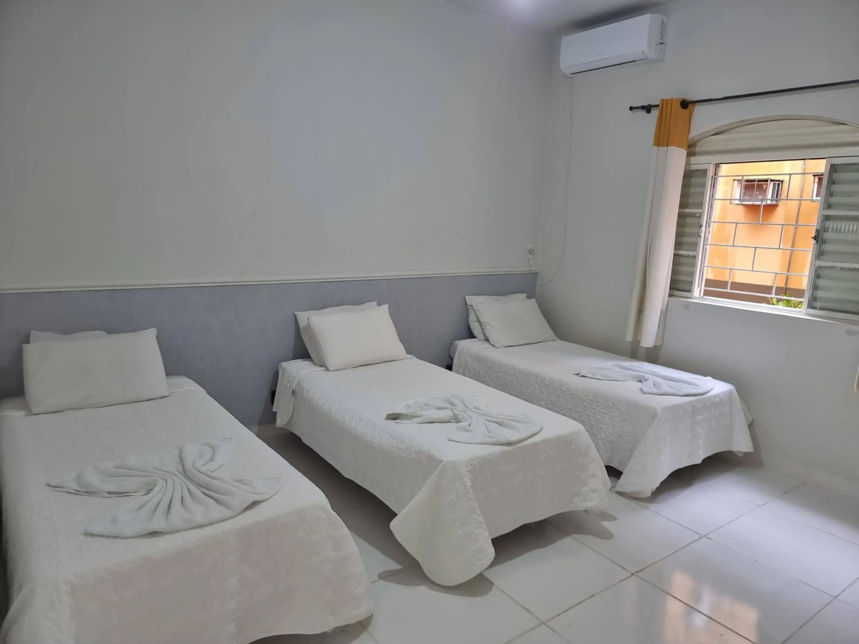 Luxury Triple Room - single occupancy in Esplanada Hotel Luxury Triple Room - single occupancy in Esplanada Hotel