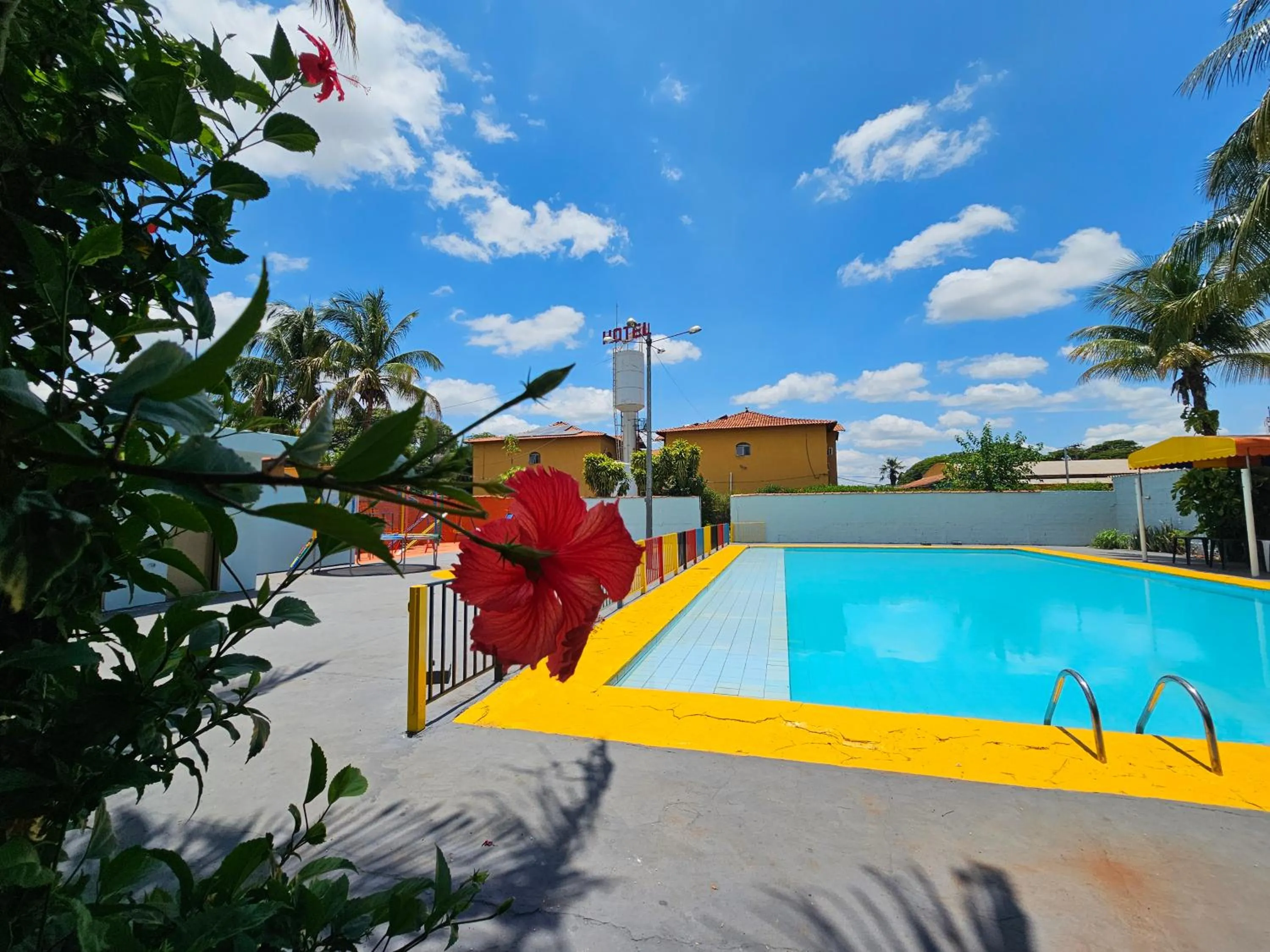 Swimming pool in Esplanada Hotel