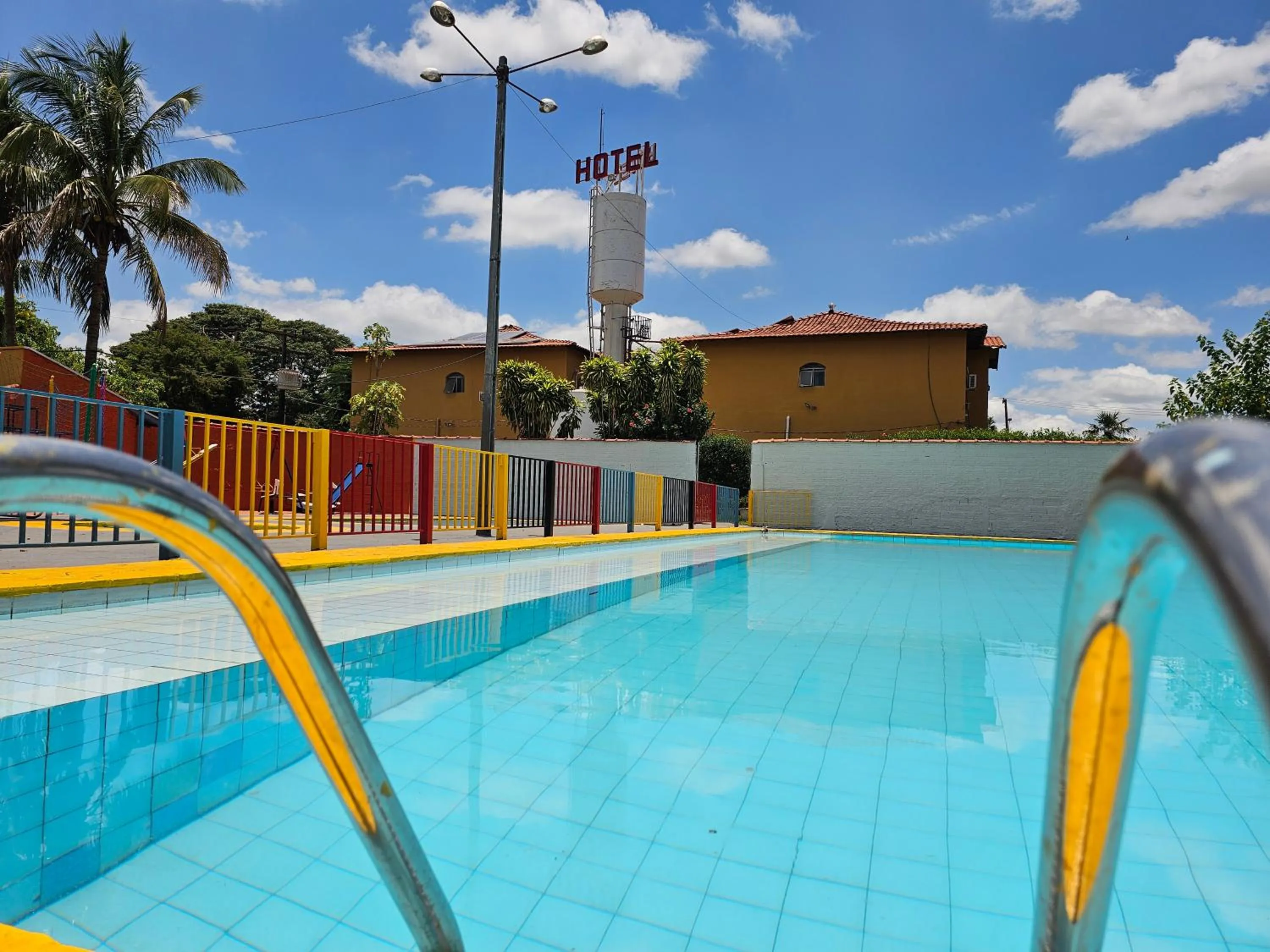 Swimming pool in Esplanada Hotel