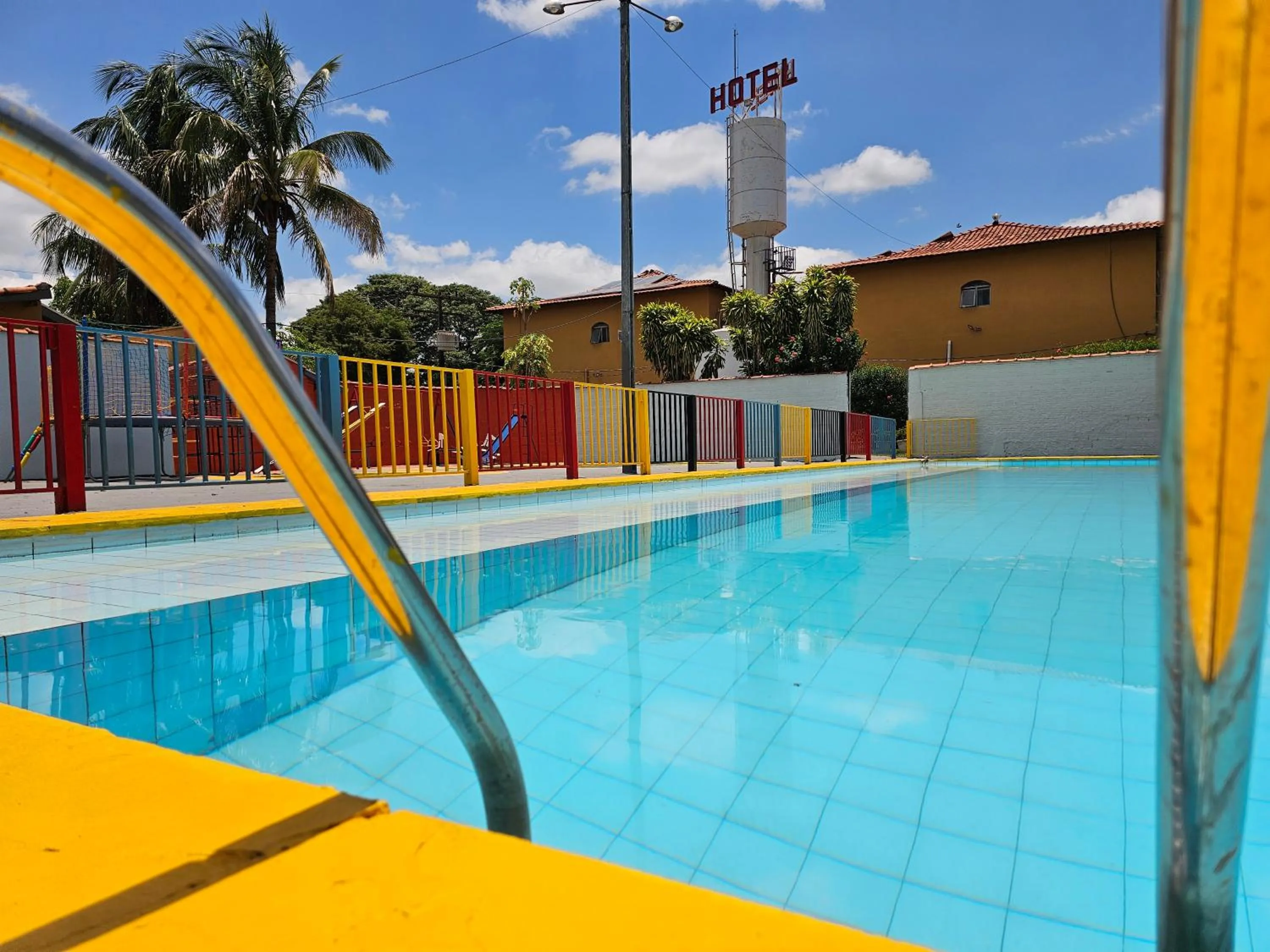 Swimming pool in Esplanada Hotel