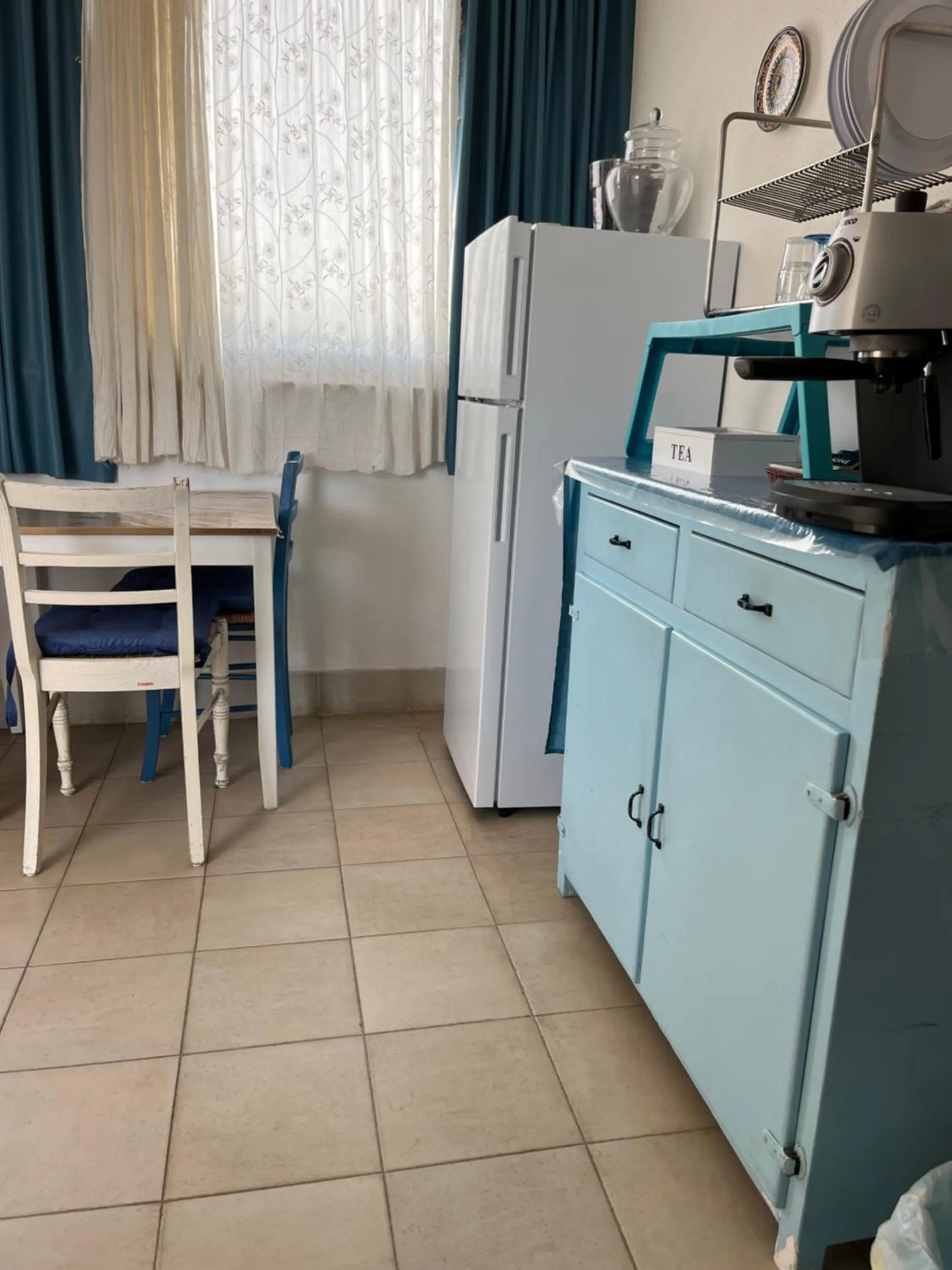 Dining area in B&B Villa Mediterranea with parking space