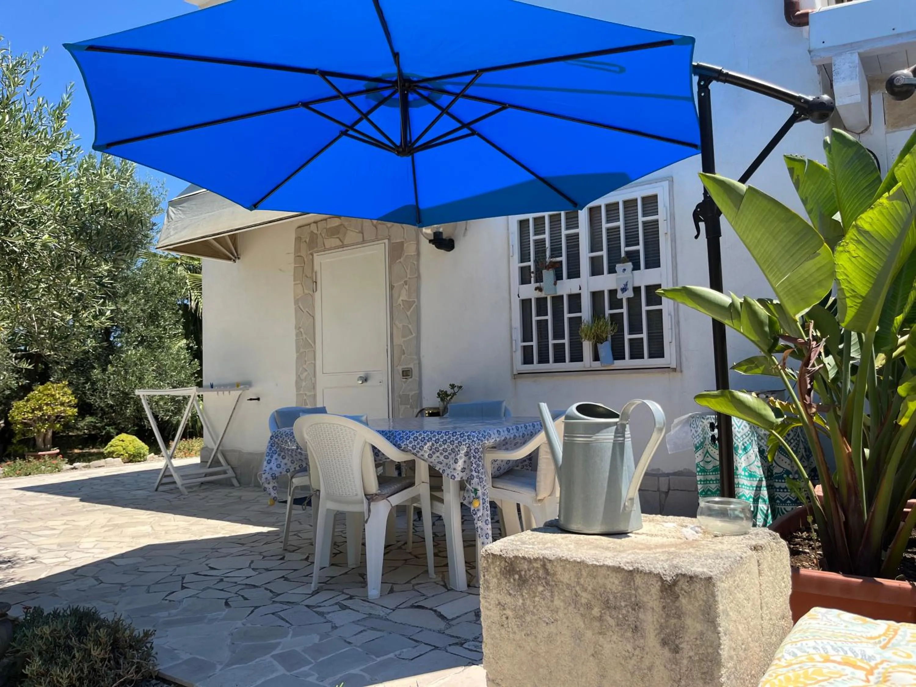 Patio in B&B Villa Mediterranea with parking space