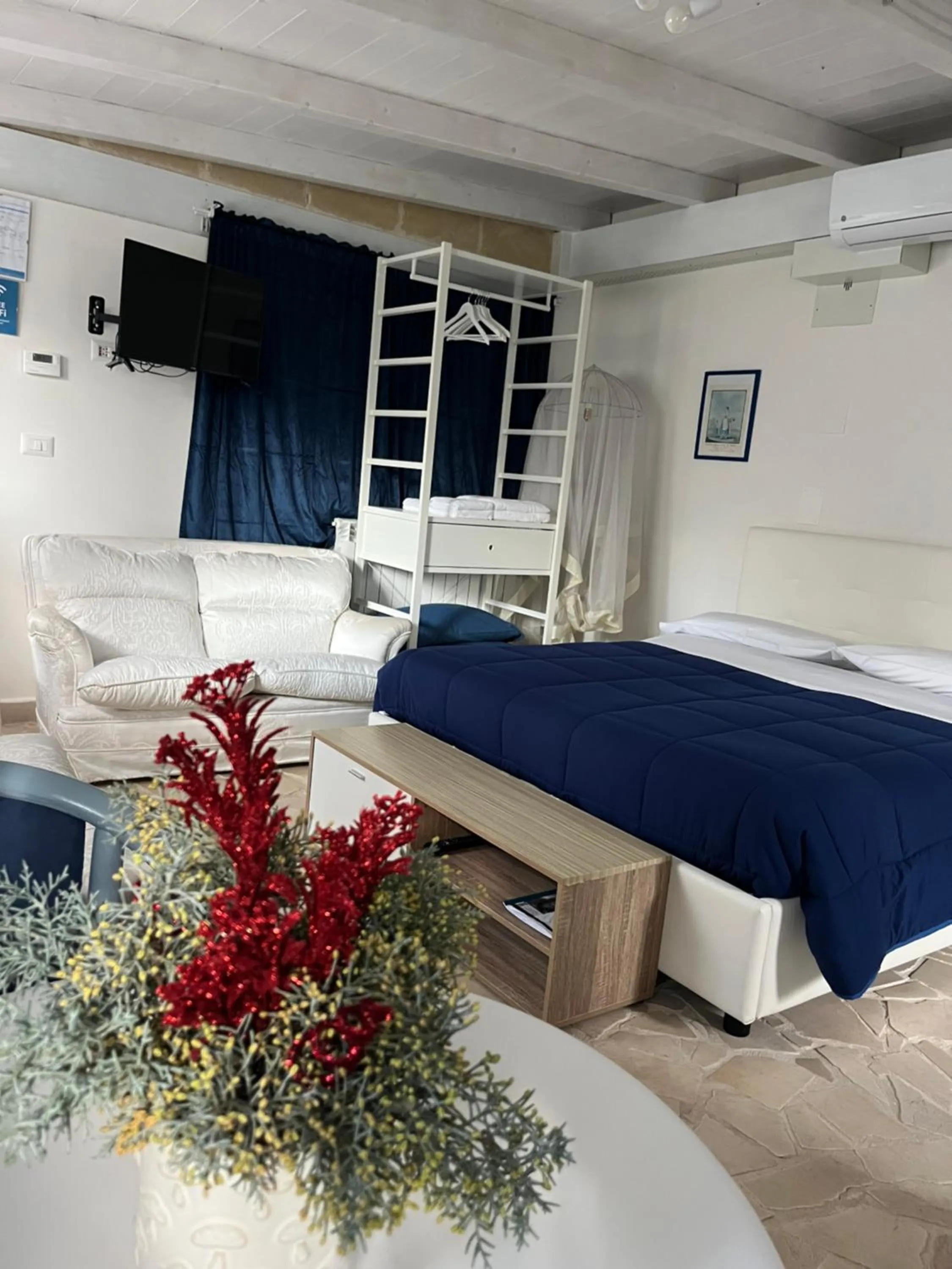 Bed in B&B Villa Mediterranea with parking space