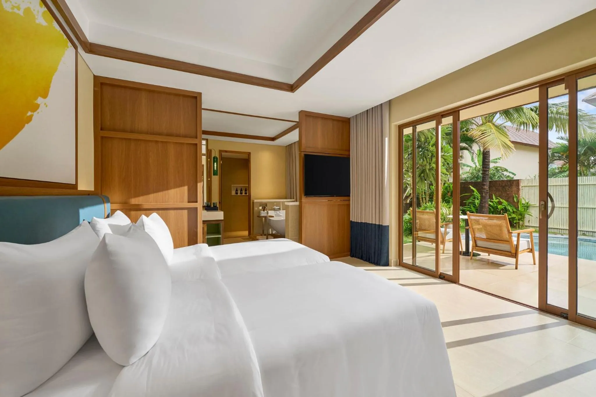 Photo of the whole room, Bed in voco Quang Binh Resort by IHG