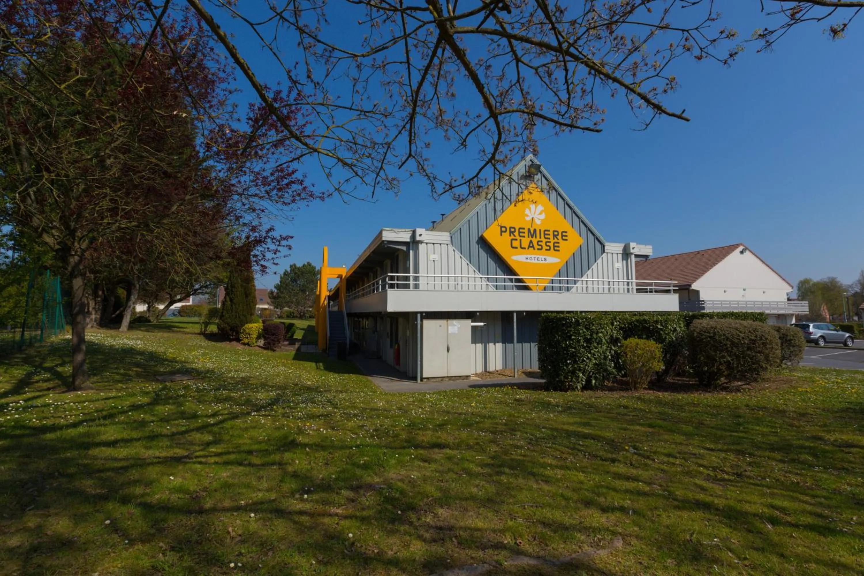 Property building in Premiere Classe Chantilly Sud Luzarches