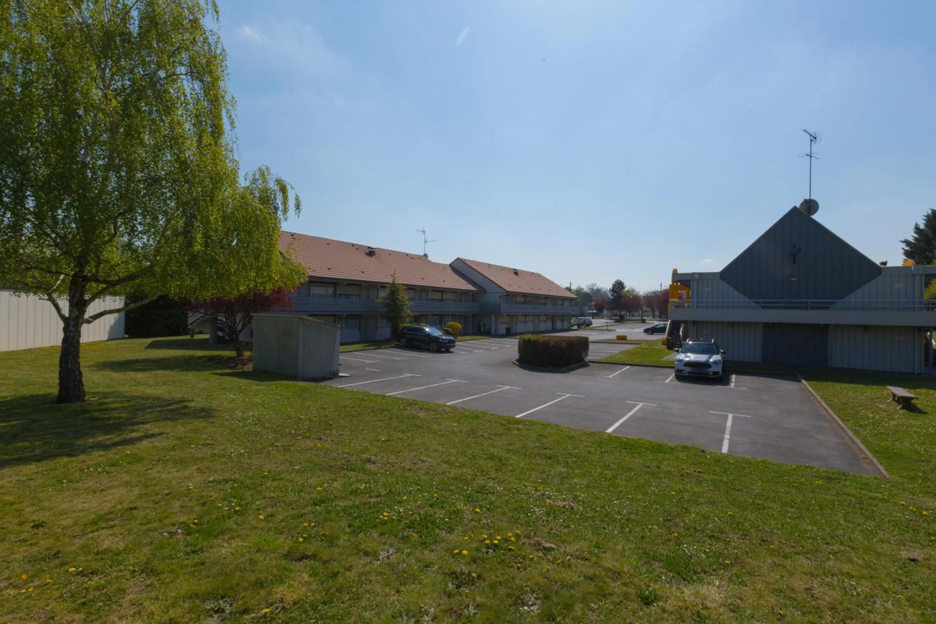 Garden in Premiere Classe Chantilly Sud Luzarches