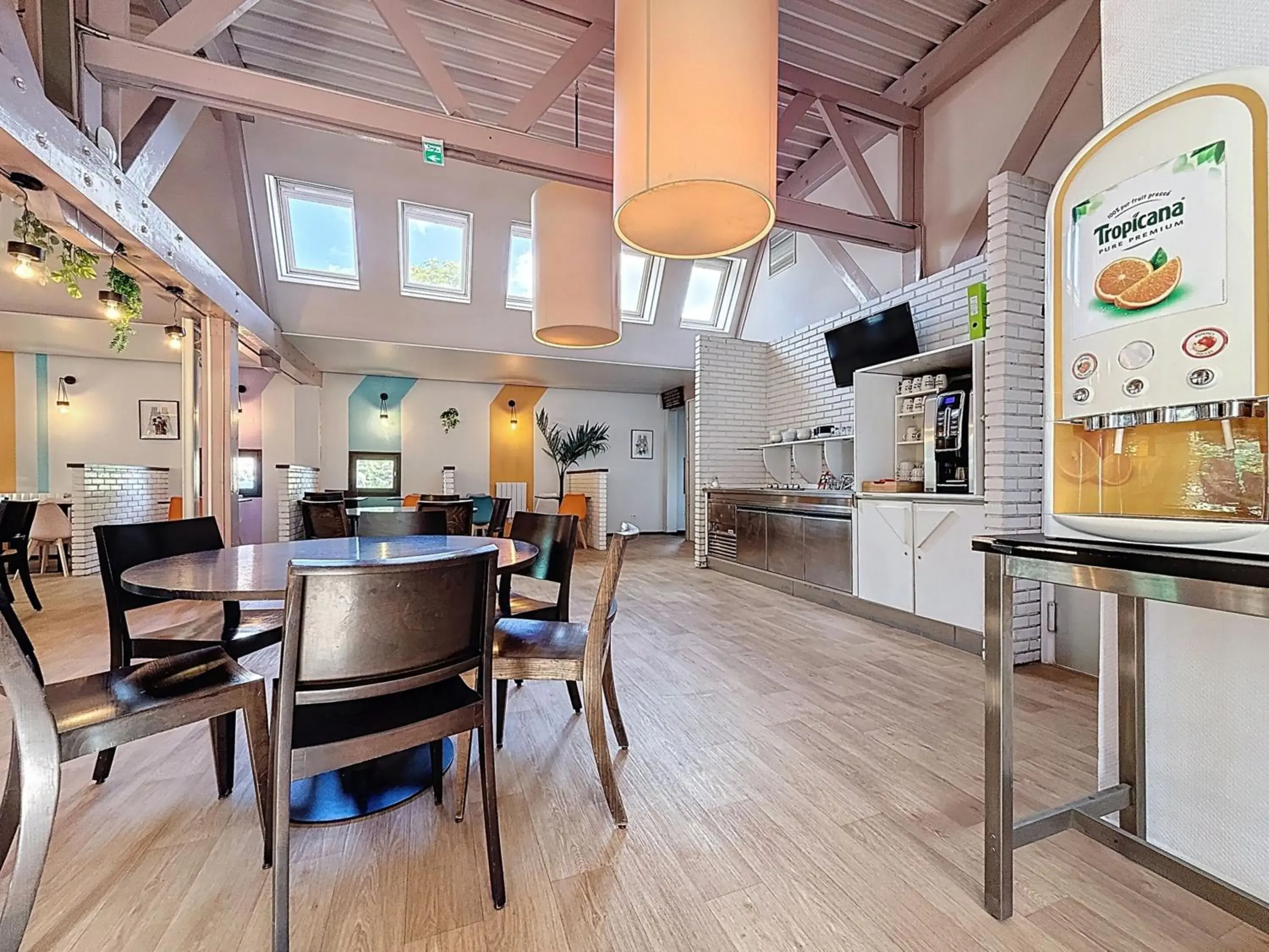 Breakfast in Kyriad Reims Est - Parc Expositions Breakfast in Kyriad Reims Est - Parc Expositions