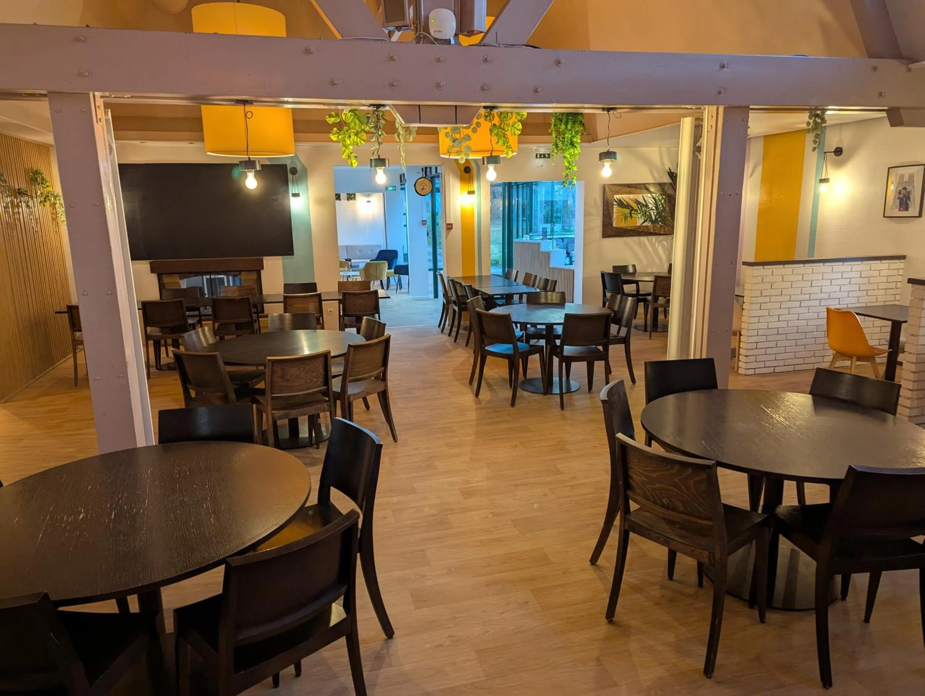 Breakfast in Kyriad Reims Est - Parc Expositions