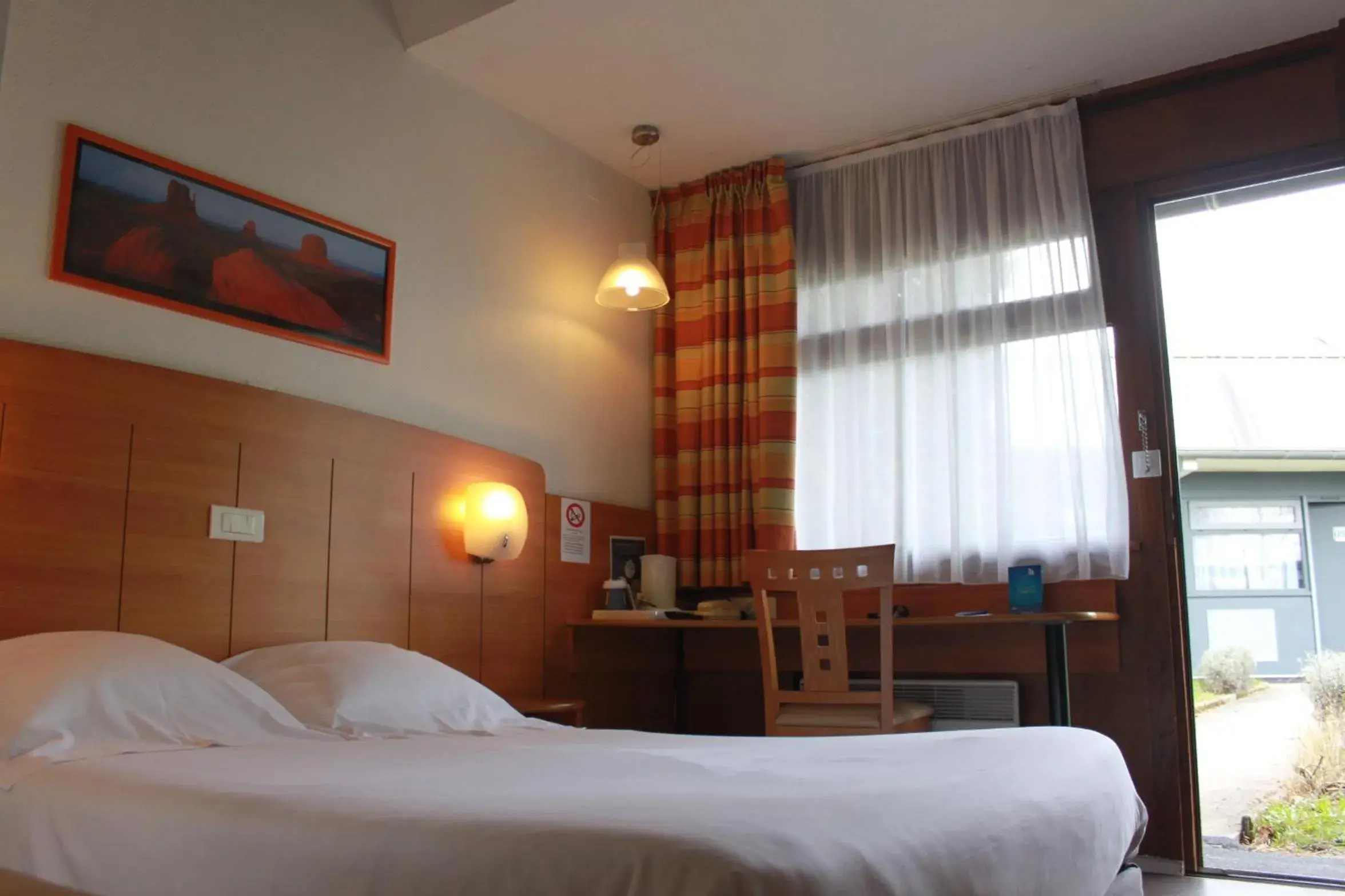 Bed in Kyriad Reims Est - Parc Expositions Bed in Kyriad Reims Est - Parc Expositions