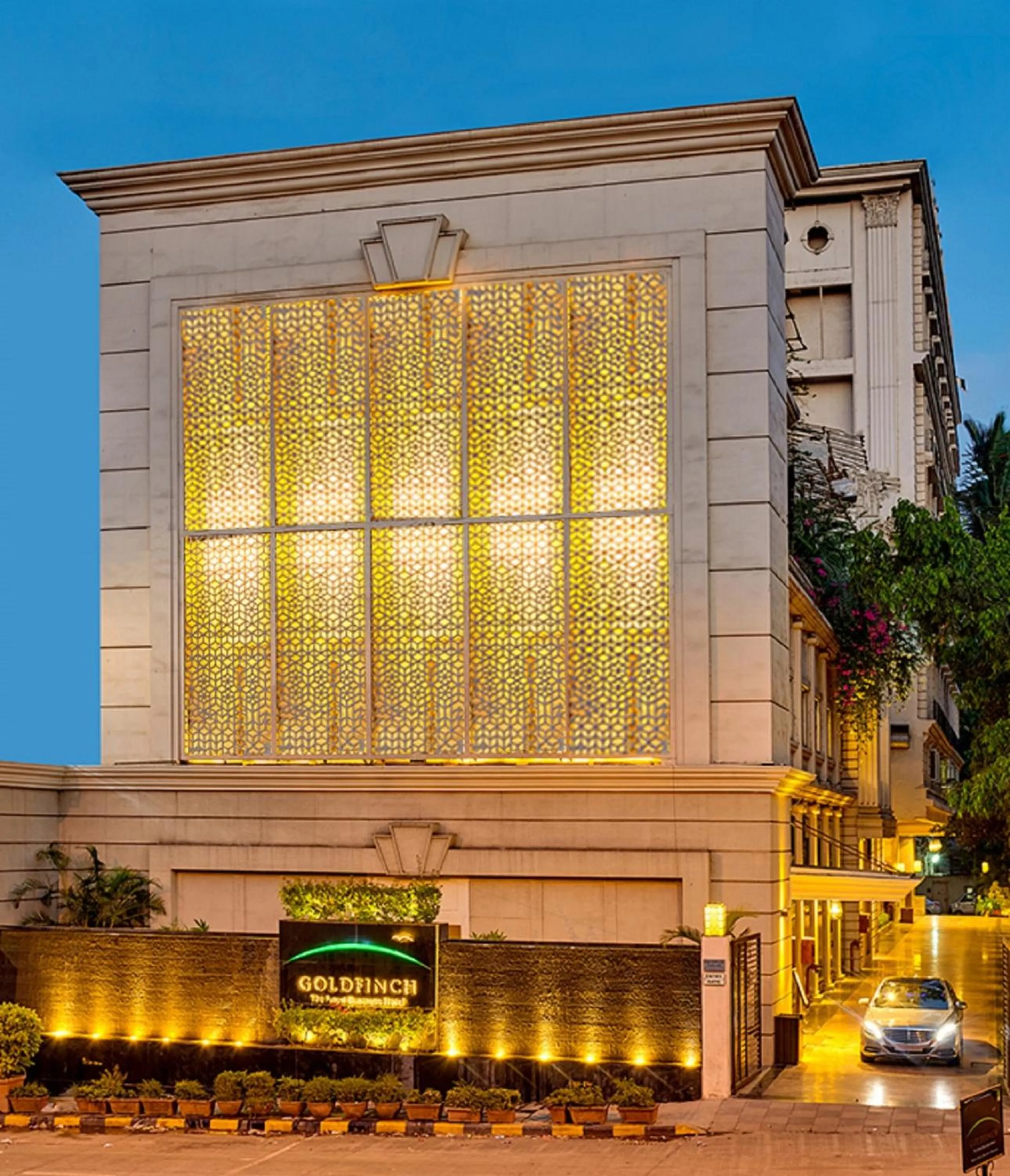 Property building in Goldfinch Hotel Mumbai
