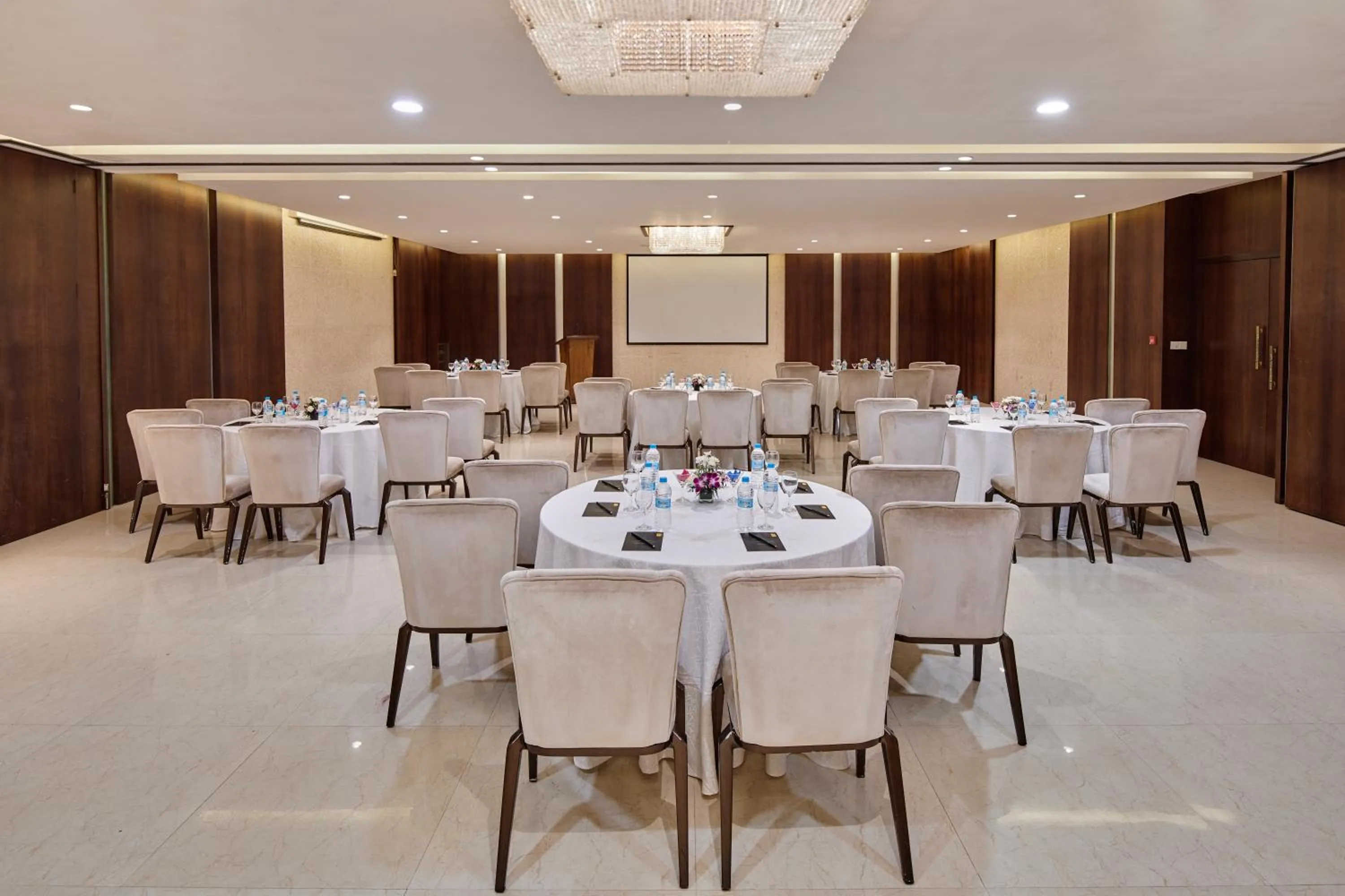 Business facilities in Goldfinch Hotel Mumbai