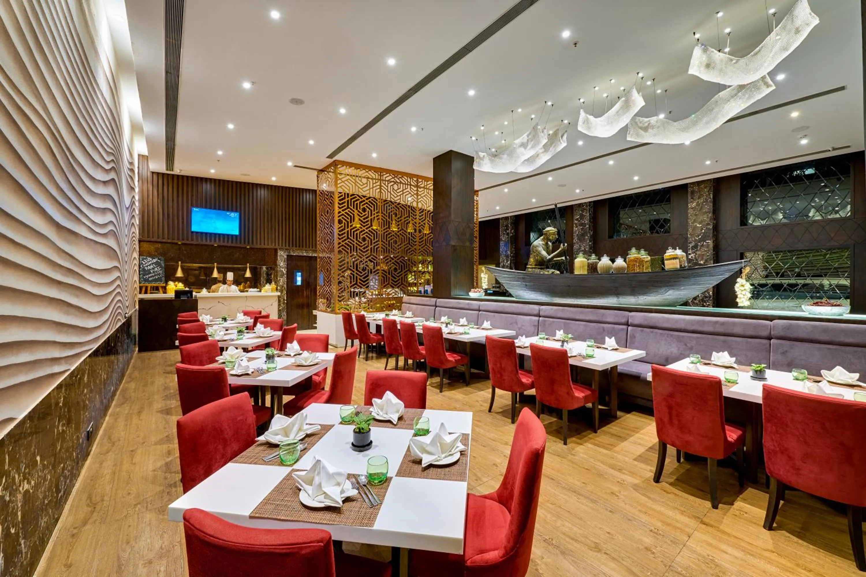 Restaurant/places to eat in Goldfinch Hotel Mumbai