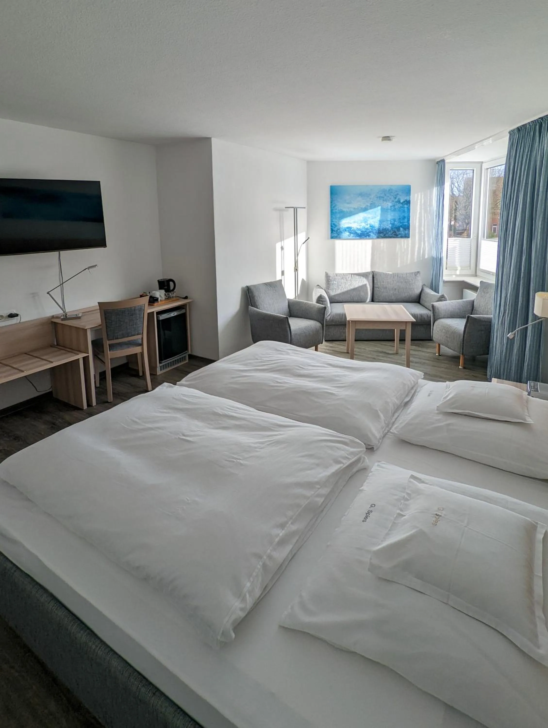 Photo of the whole room, Bed in Hotel Flörke