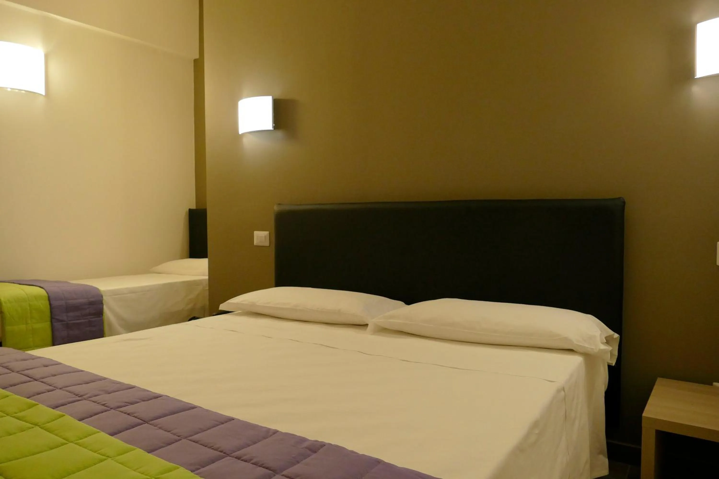 Photo of the whole room, Bed in Hotel Désirée