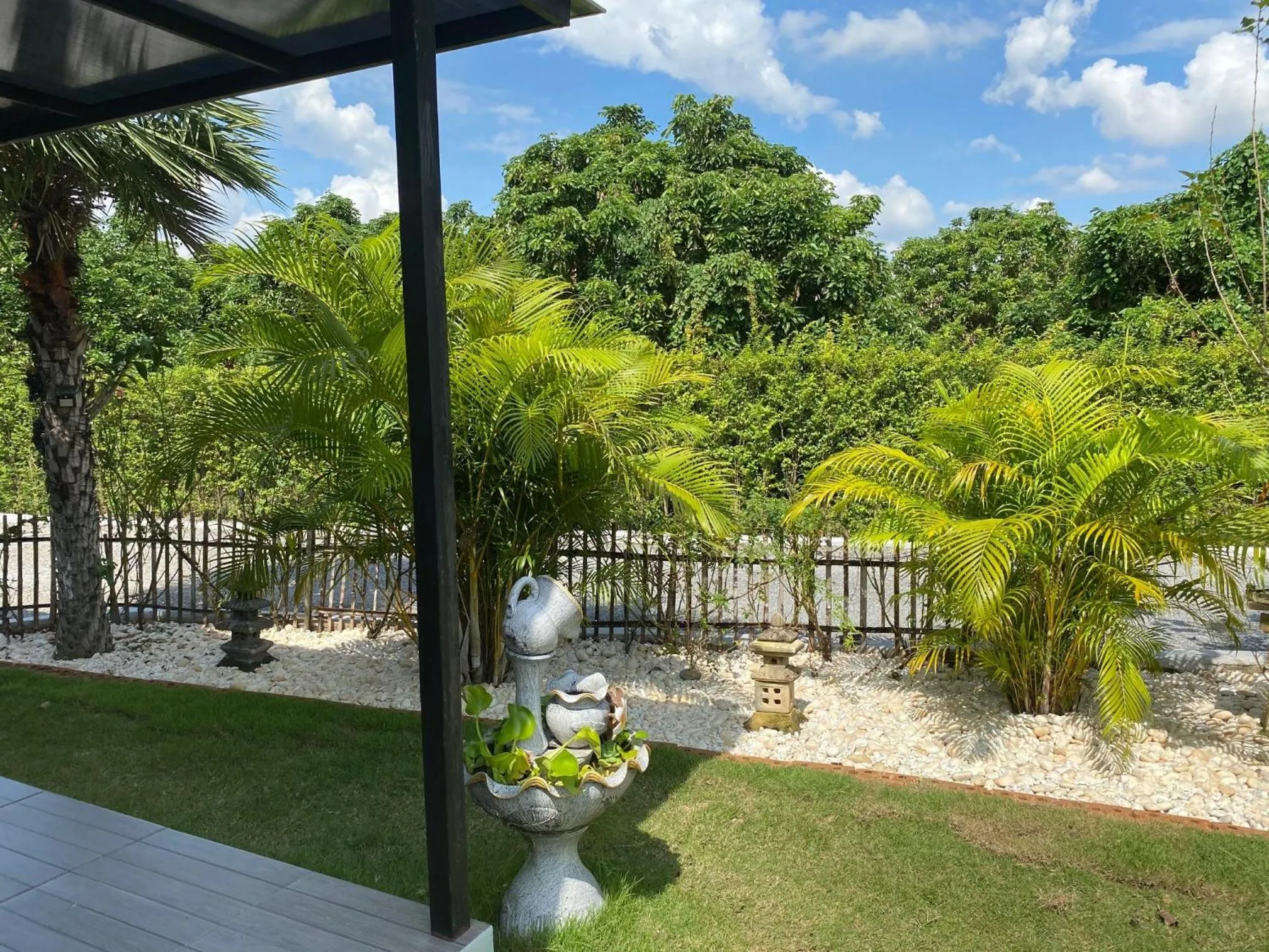 Garden in SB Holiday Resort - Chiang Mai