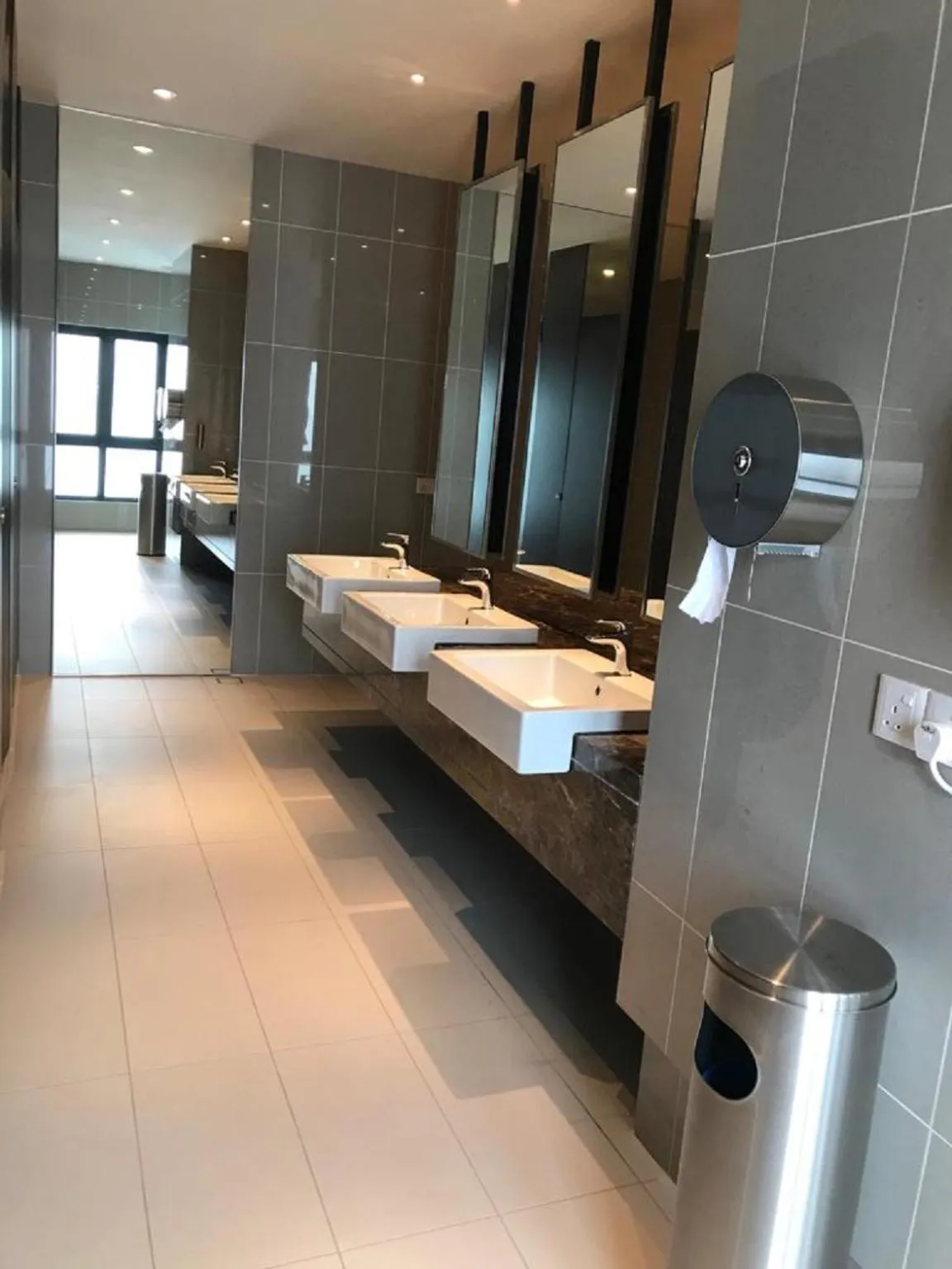 Almas Suites Puteri Harbour