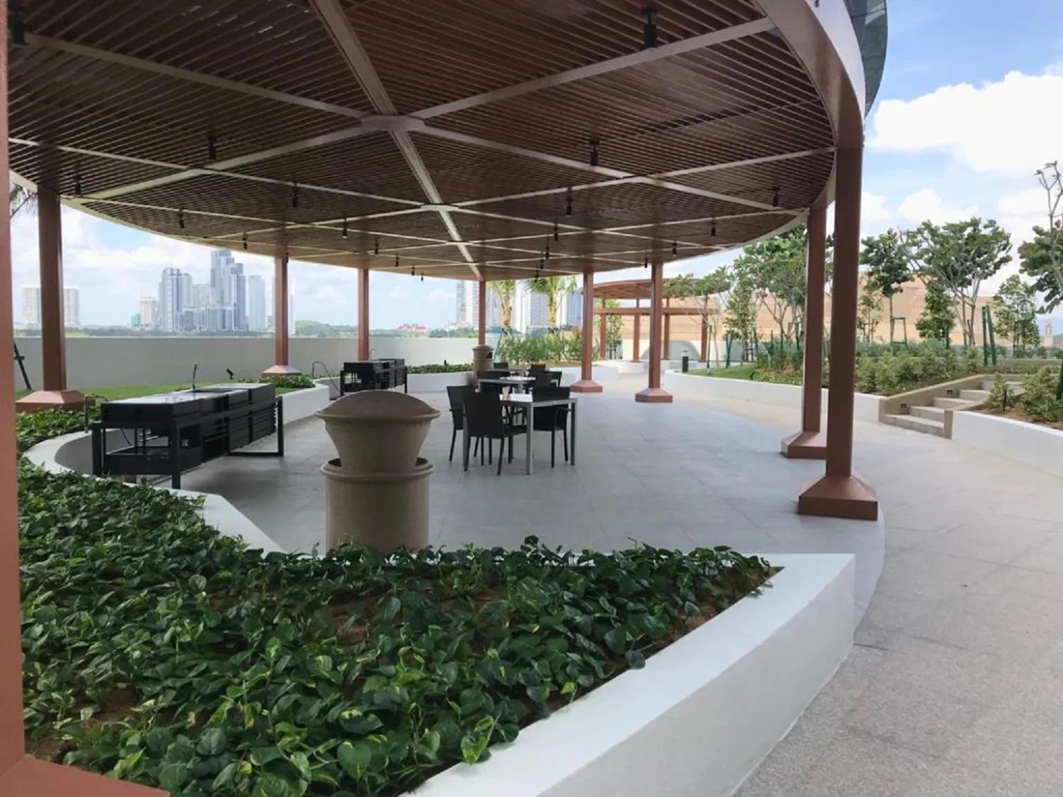 Almas Suites Puteri Harbour