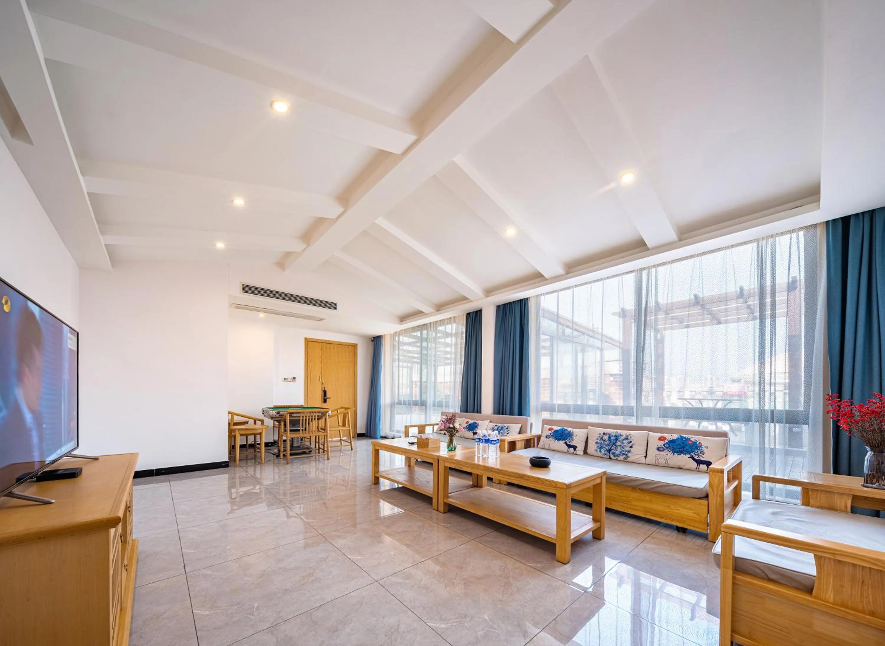 Three-Bedroom Suite in Zhangjiajie DreamWay Hotel-Free airport-Zhangjiajie high-speed rail pick-up and drop-off service