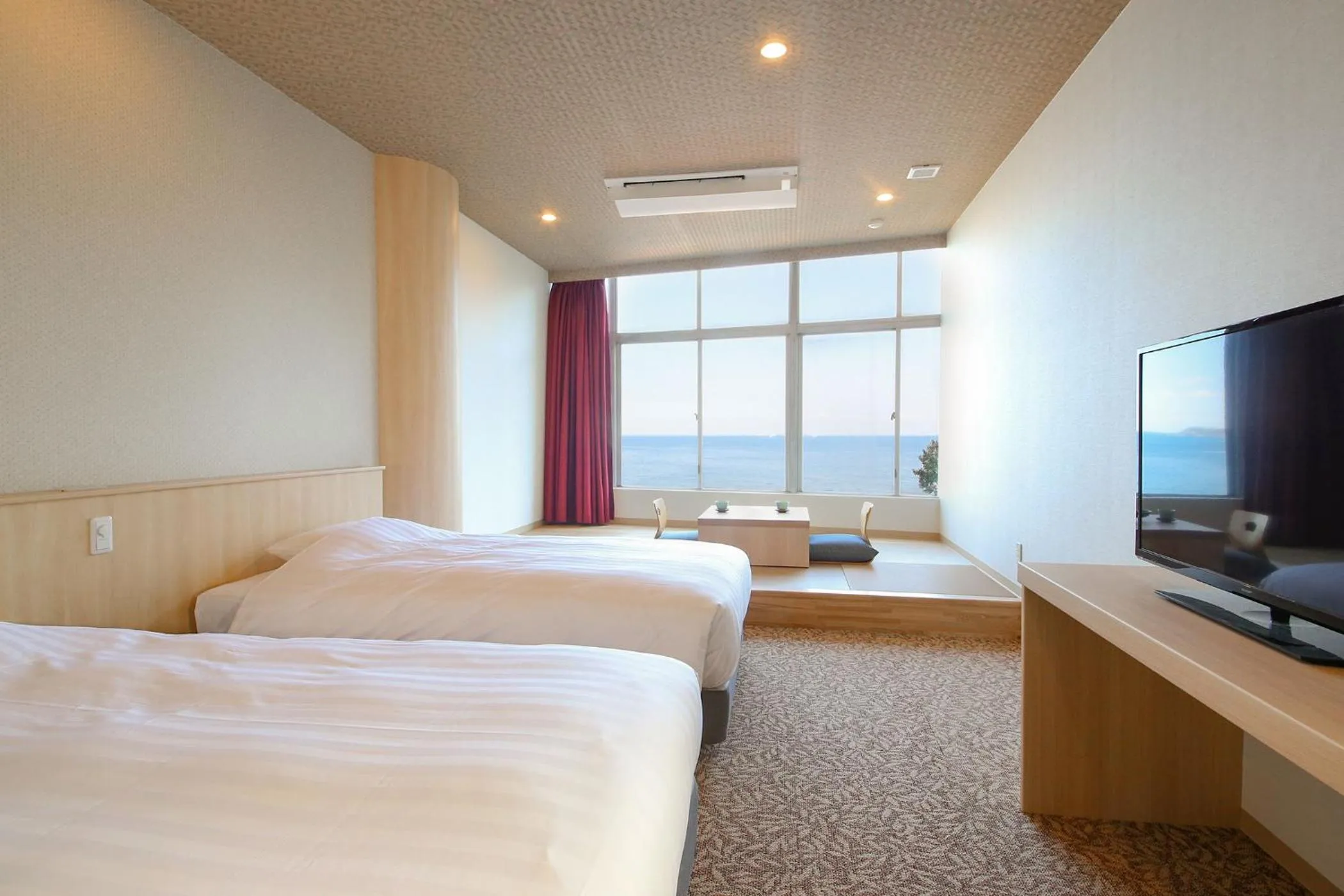 Bedroom, Bed in Ooedo Onsen Monogatari Hotel Suiyotei