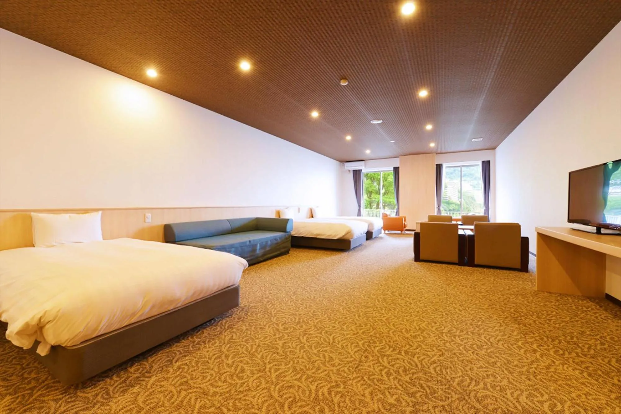 Photo of the whole room, Bed in Ooedo Onsen Monogatari Hotel Suiyotei