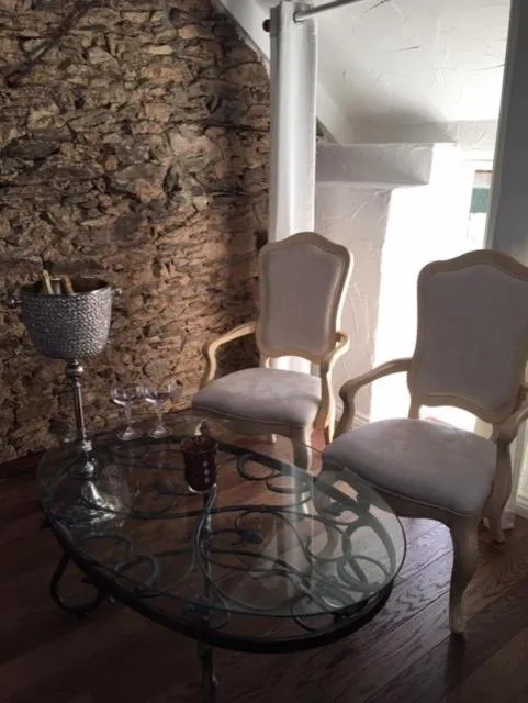 Chez Thomas 7 Route du Monde Ancien