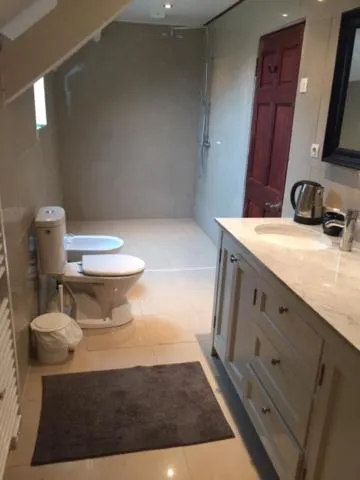 Coffee/tea facilities in Chez Thomas 7 Route du Monde Ancien