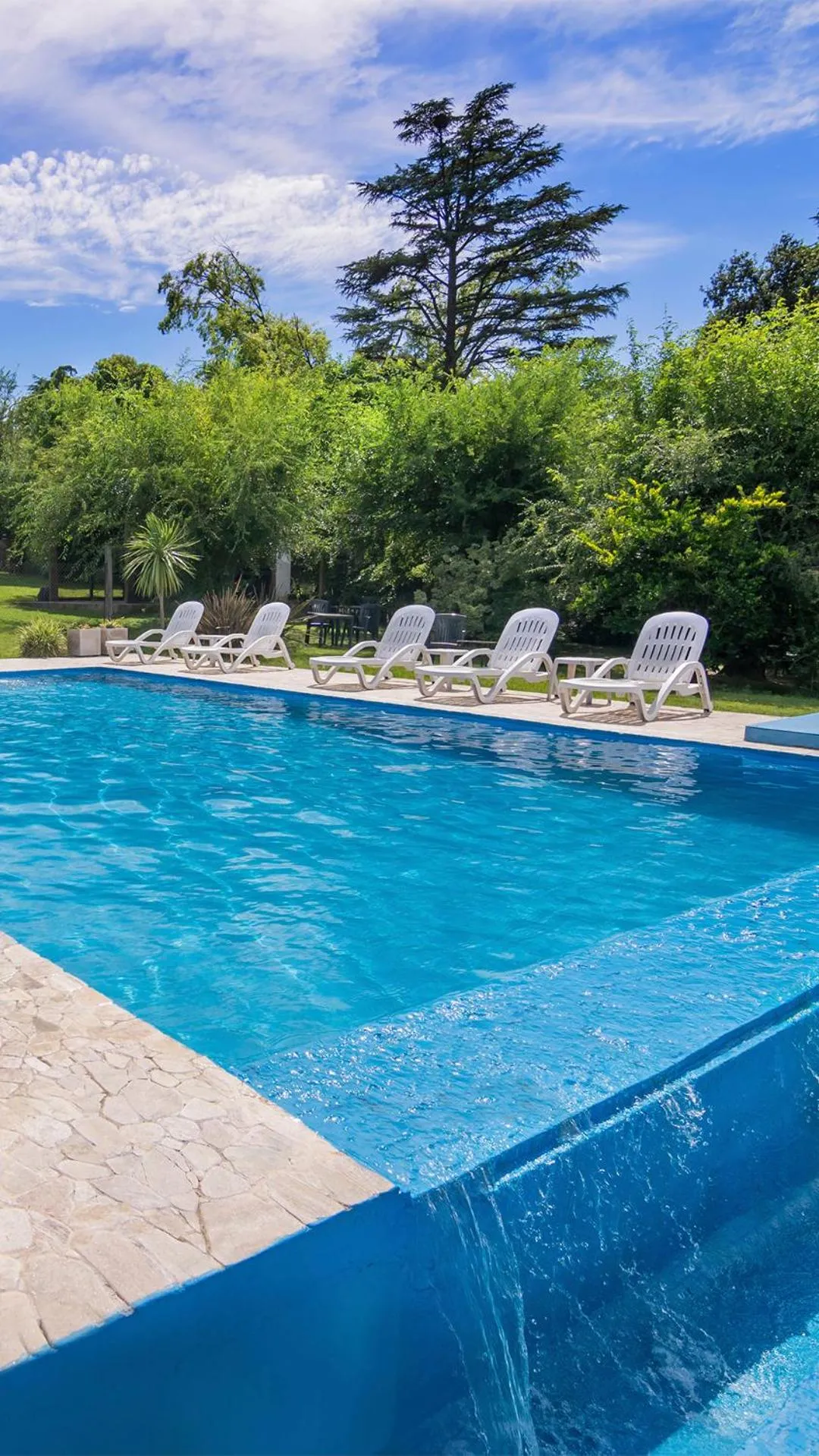 Swimming pool in Posada Shemak