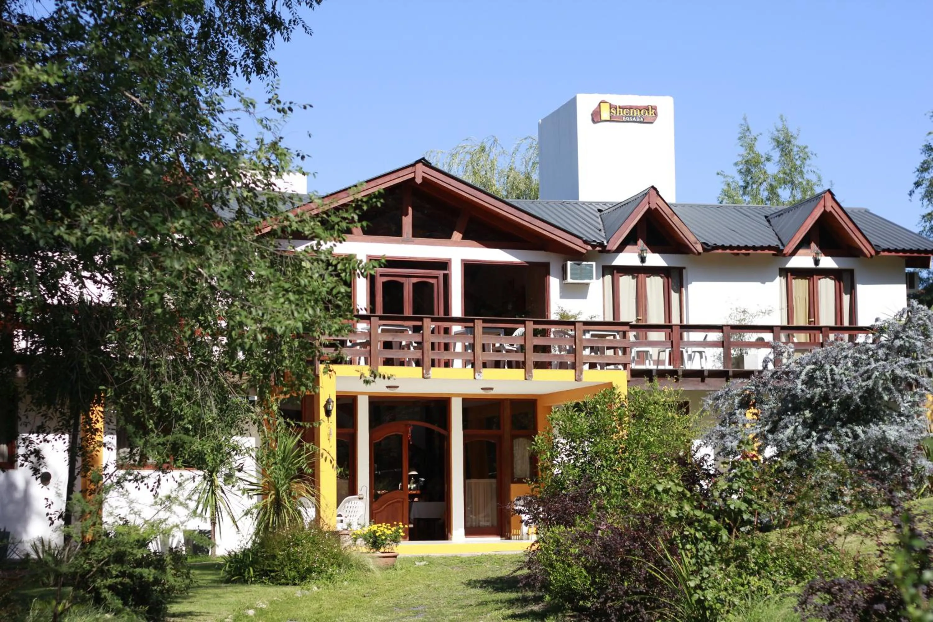 Facade/entrance in Posada Shemak