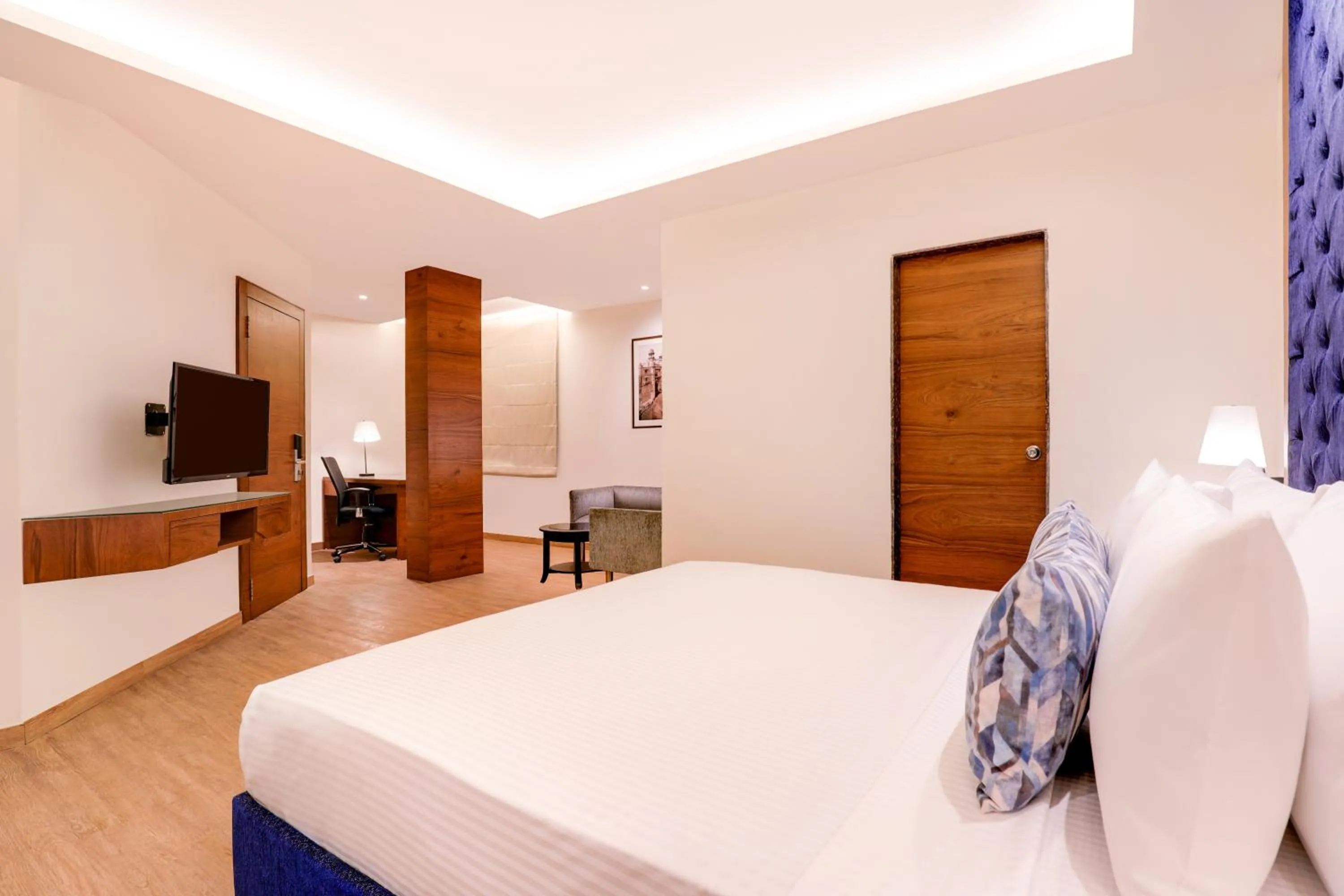 Bedroom, Bed in Lemon Tree Hotel Bhopal