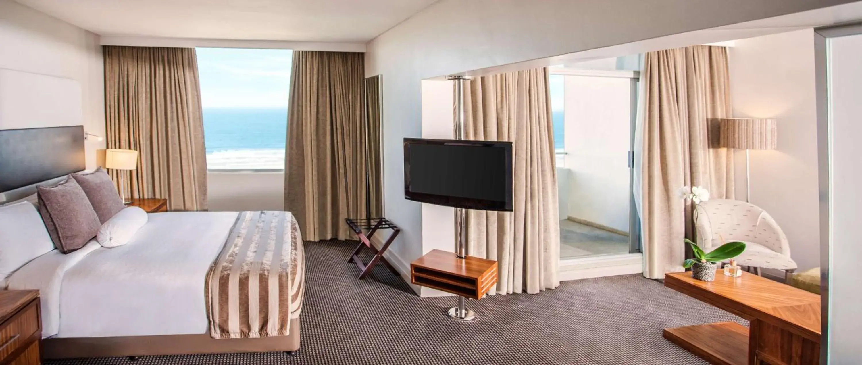 Maharani Suite in Southern Sun Elangeni & Maharani Maharani Suite in Southern Sun Elangeni & Maharani